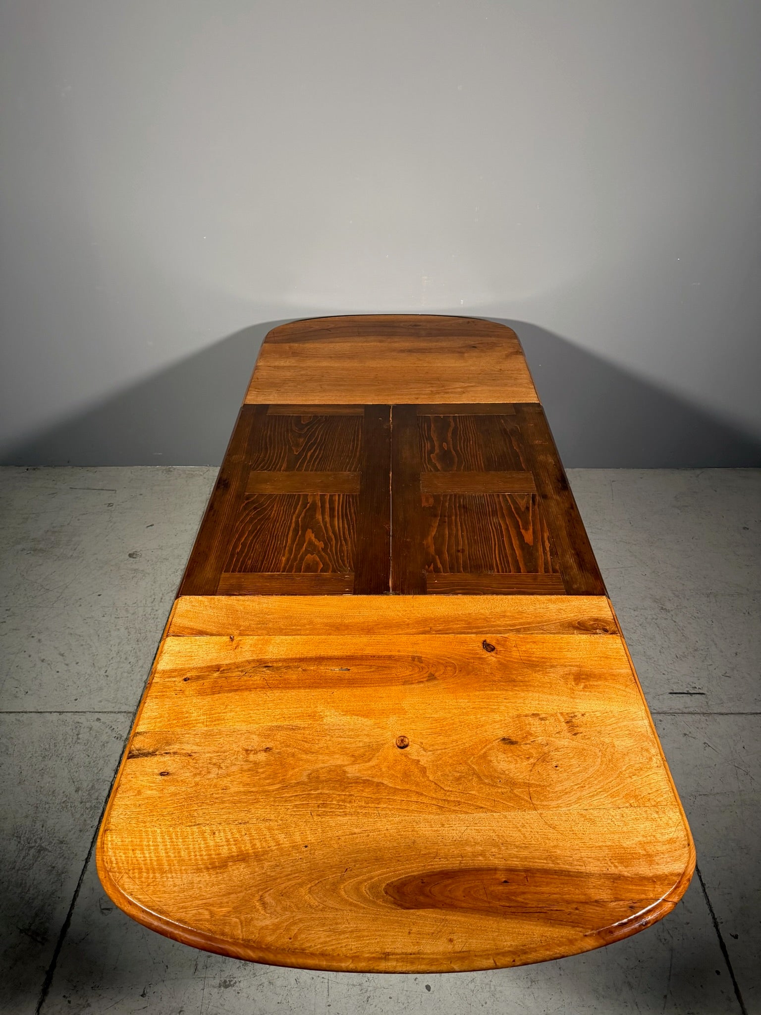 Tavolo allungabile in noce