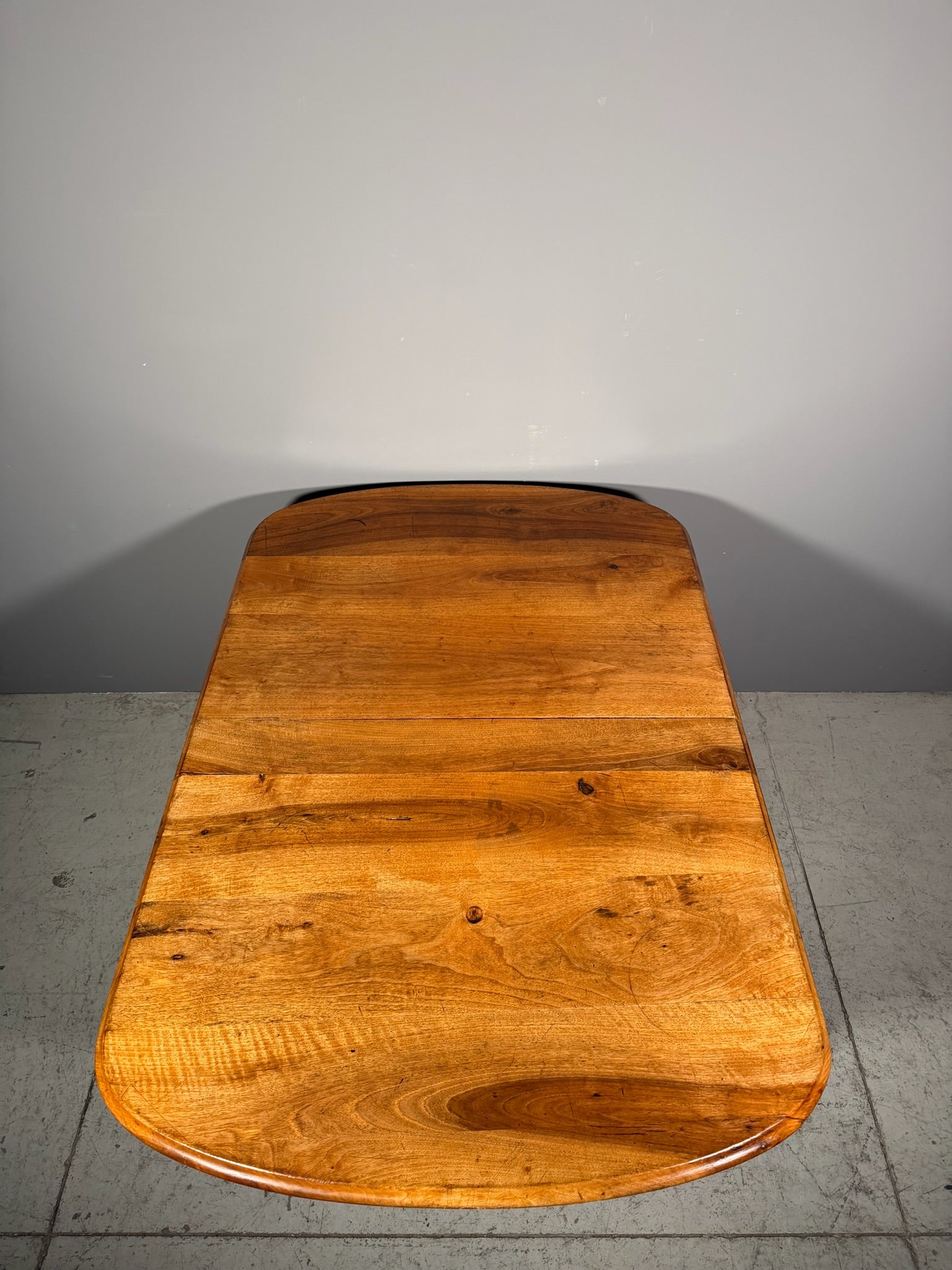 Tavolo allungabile in noce