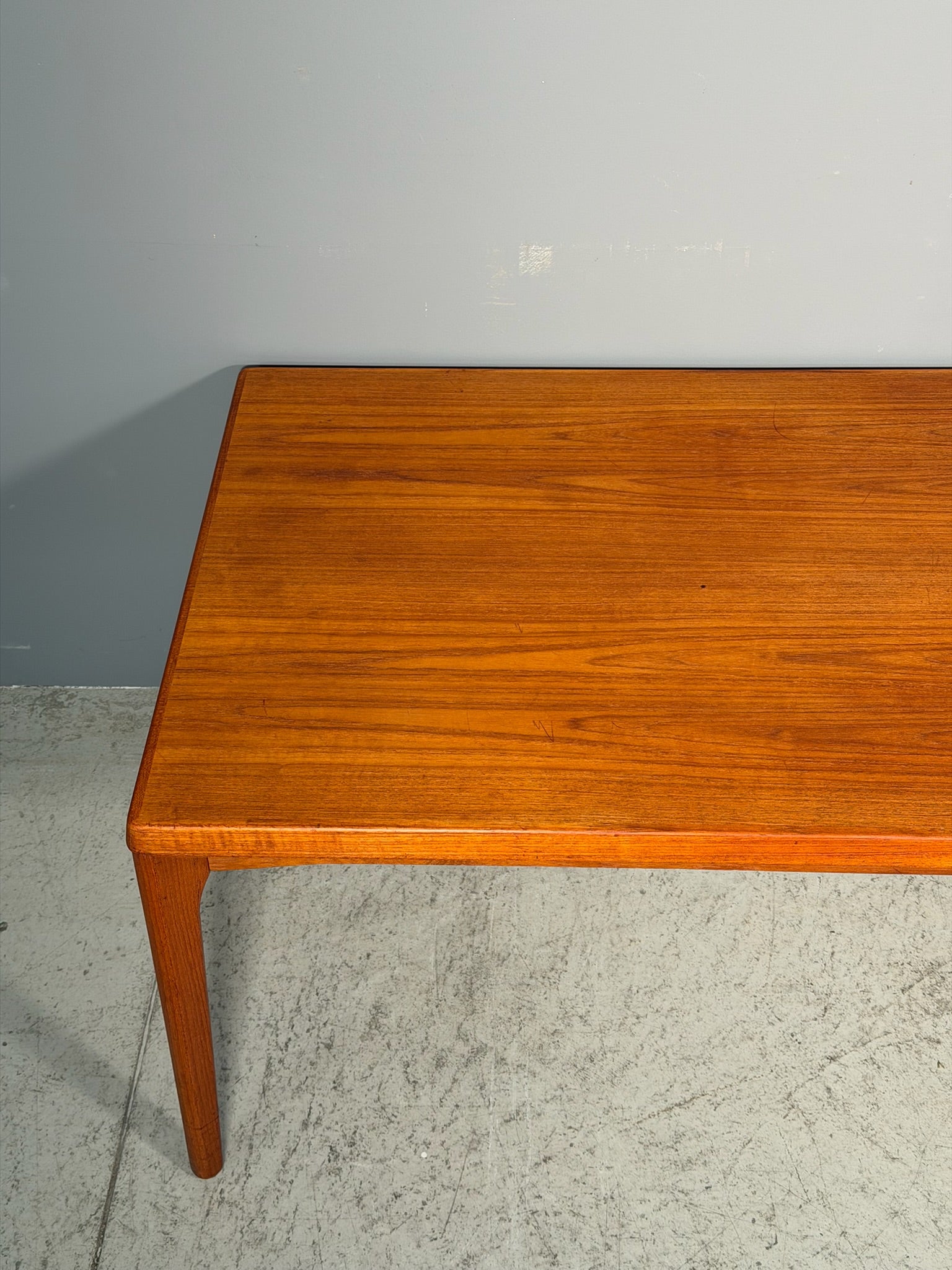 Tavolino danese in teak