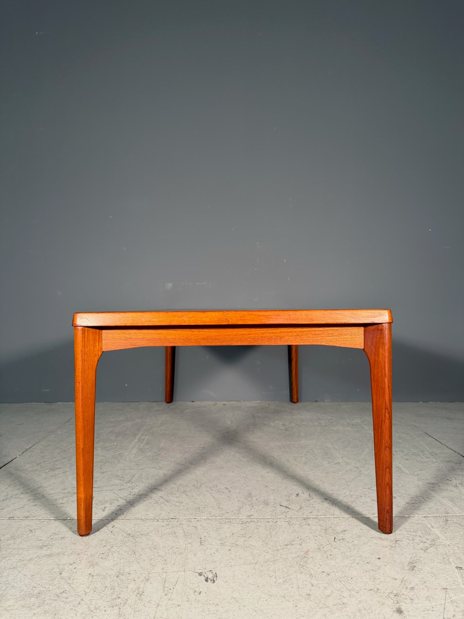 Tavolino danese in teak