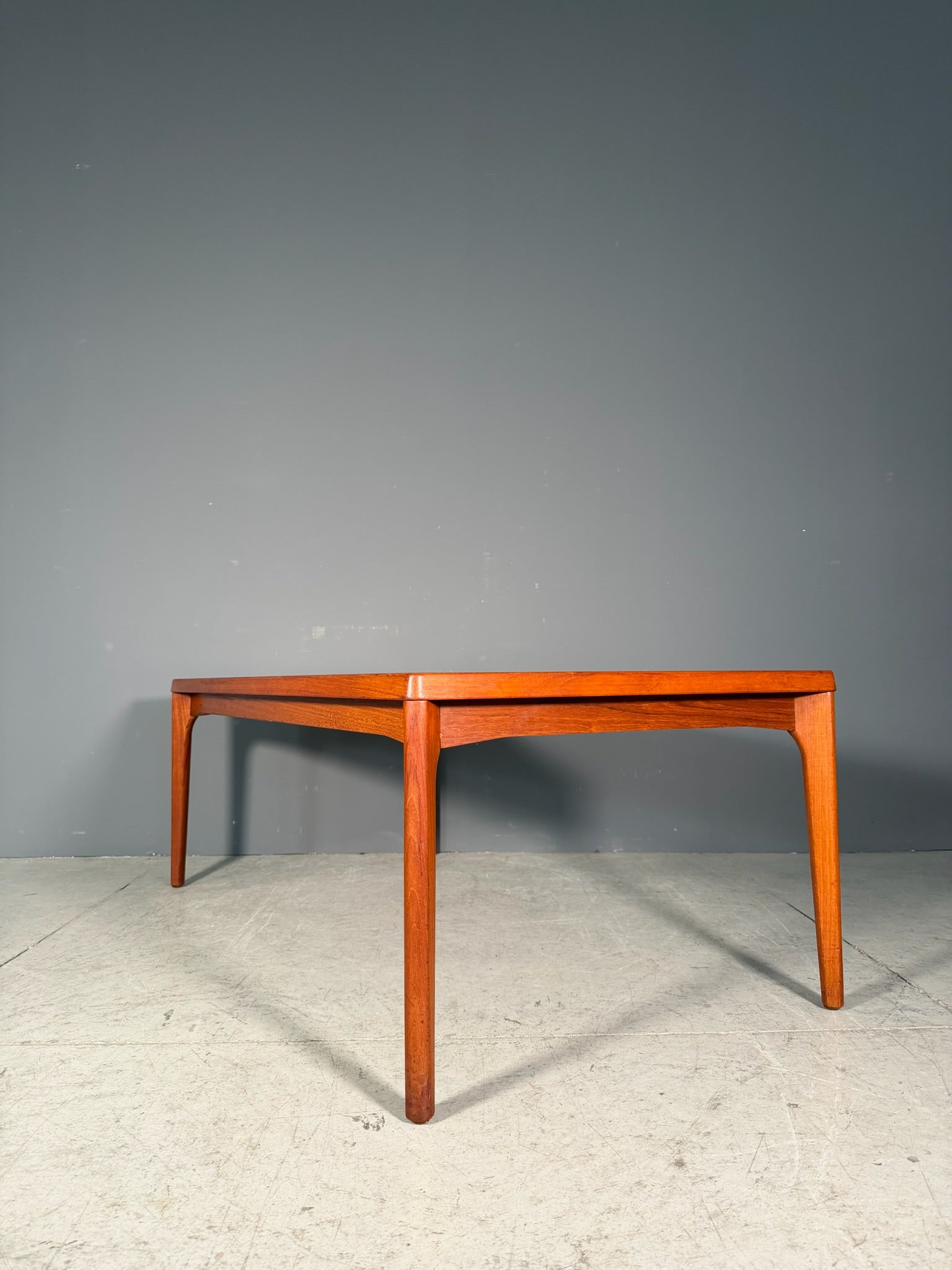 Tavolino danese in teak