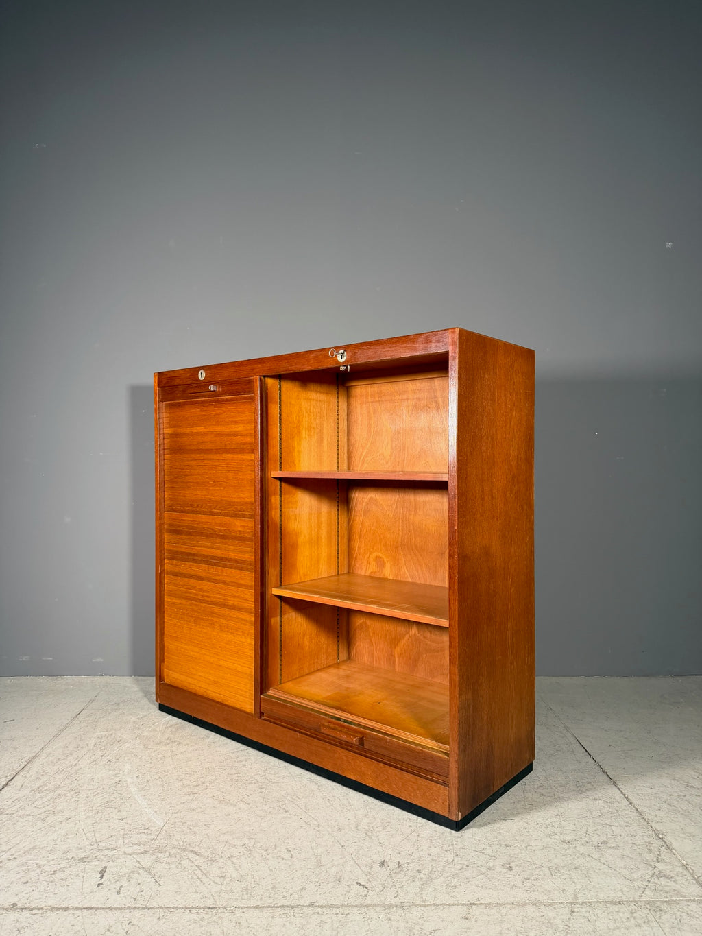 Mobile a serrandina verticale