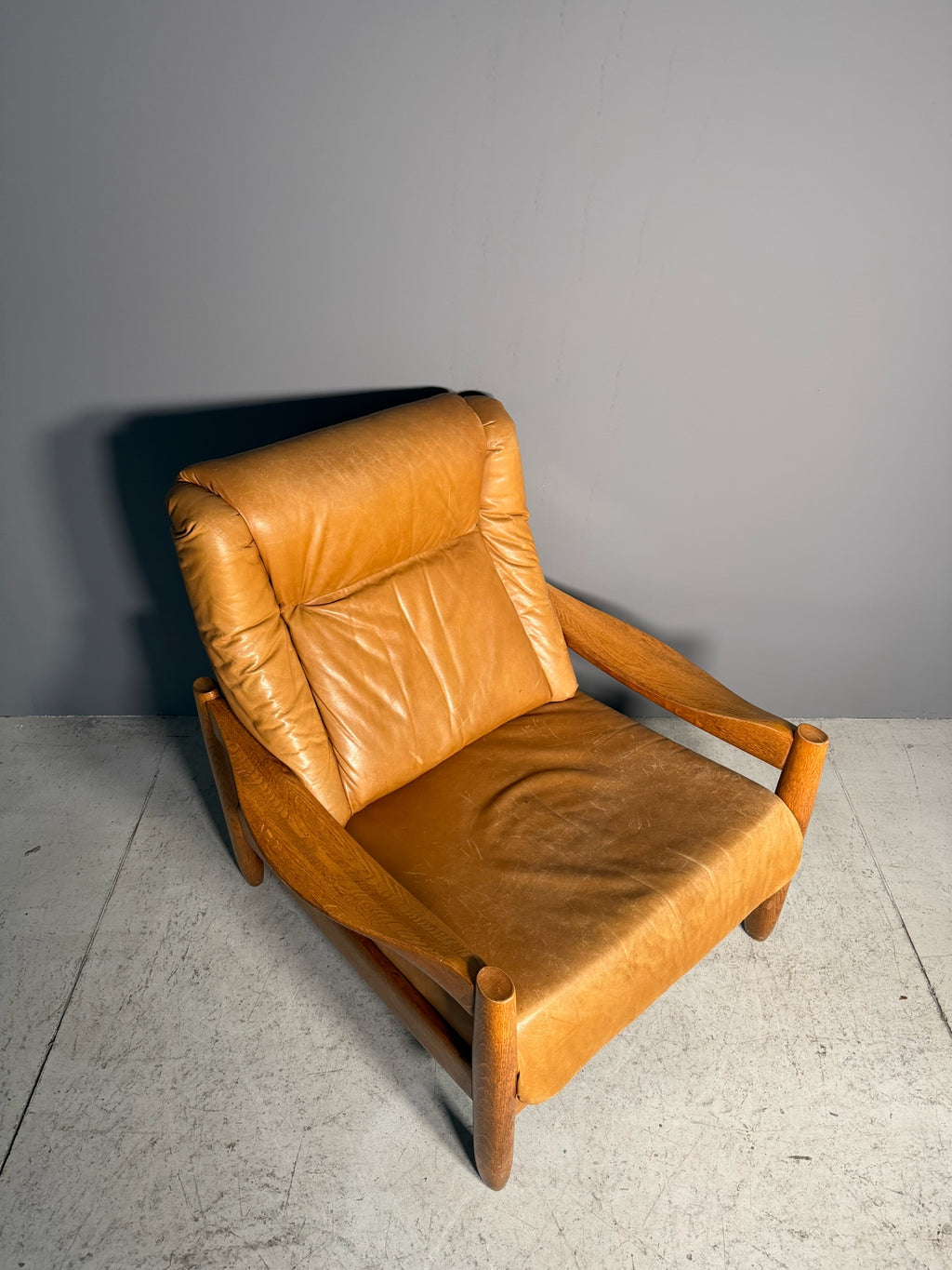 Poltrona in rovere e pelle