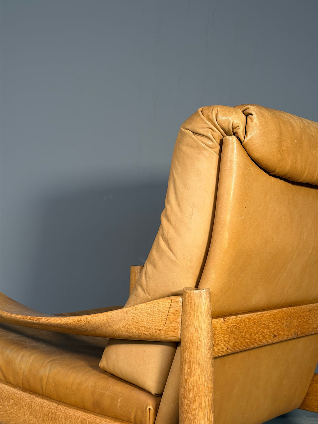 Poltrona in rovere e pelle