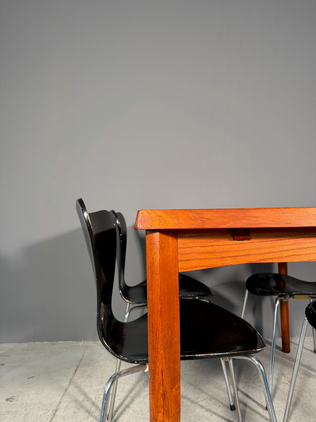 Tavolo allungabile di Henning Kjaernulf