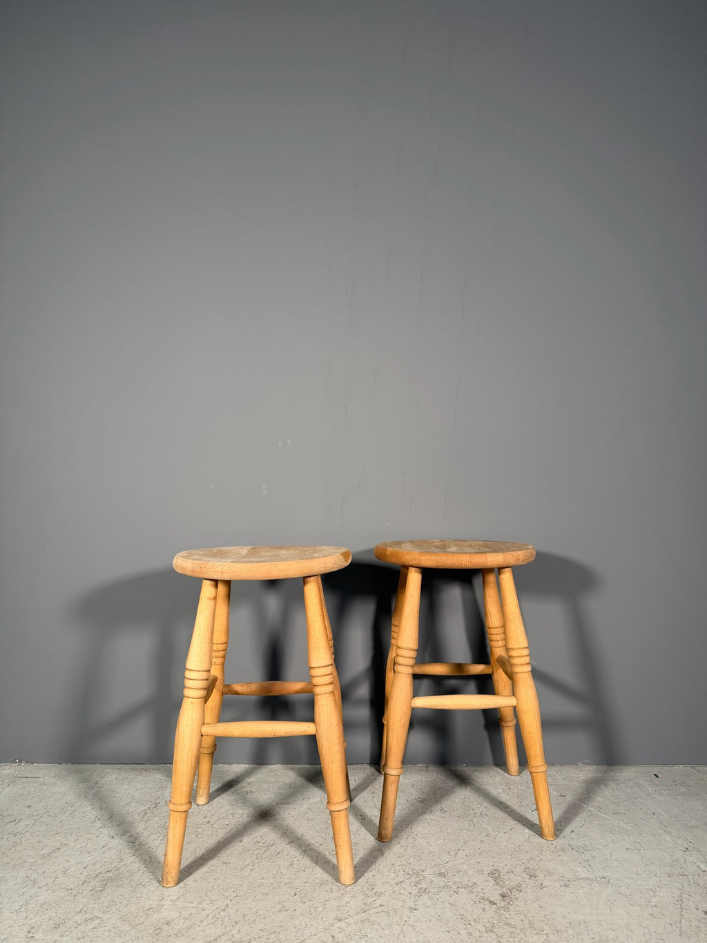 Sgabello vintage britannico