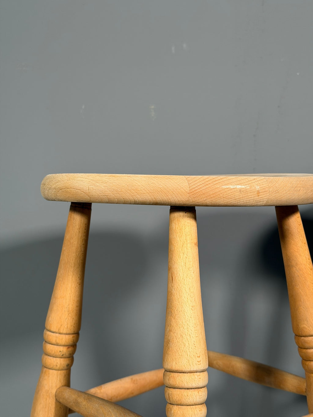 Sgabello vintage britannico