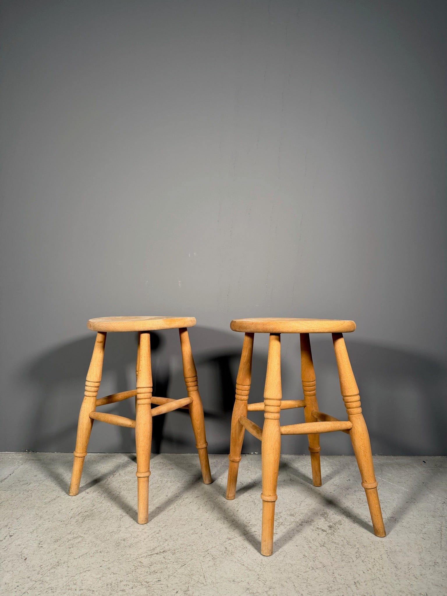 Sgabello vintage britannico