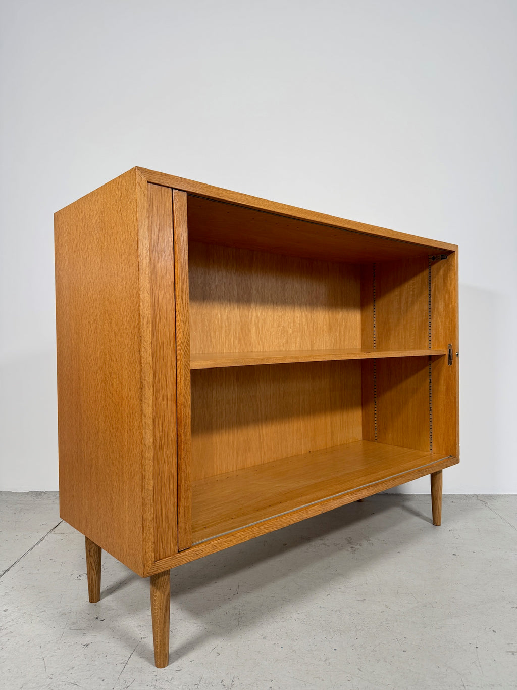 Sideboard con serrandina laterale