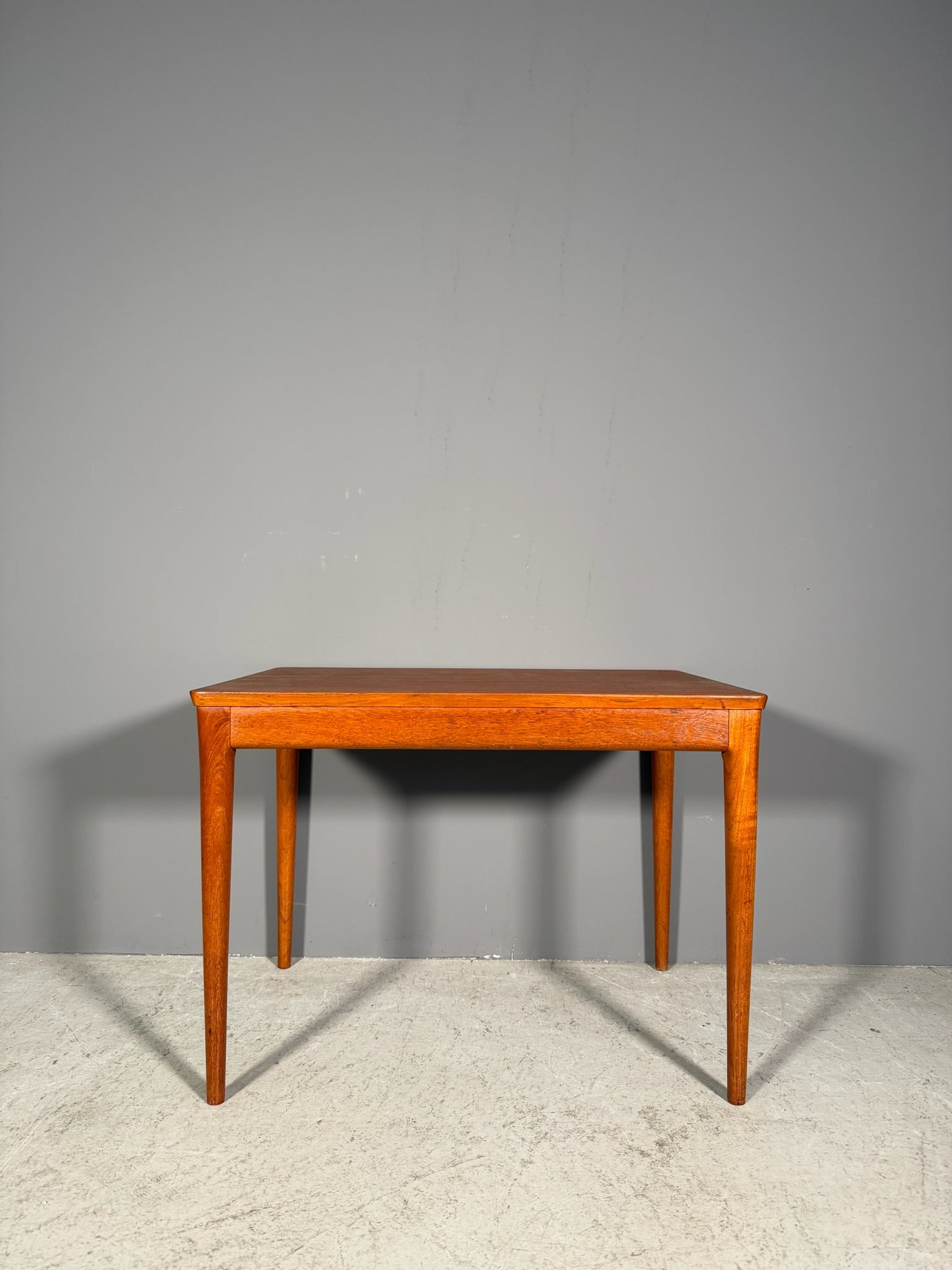 Tavolino danese in teak