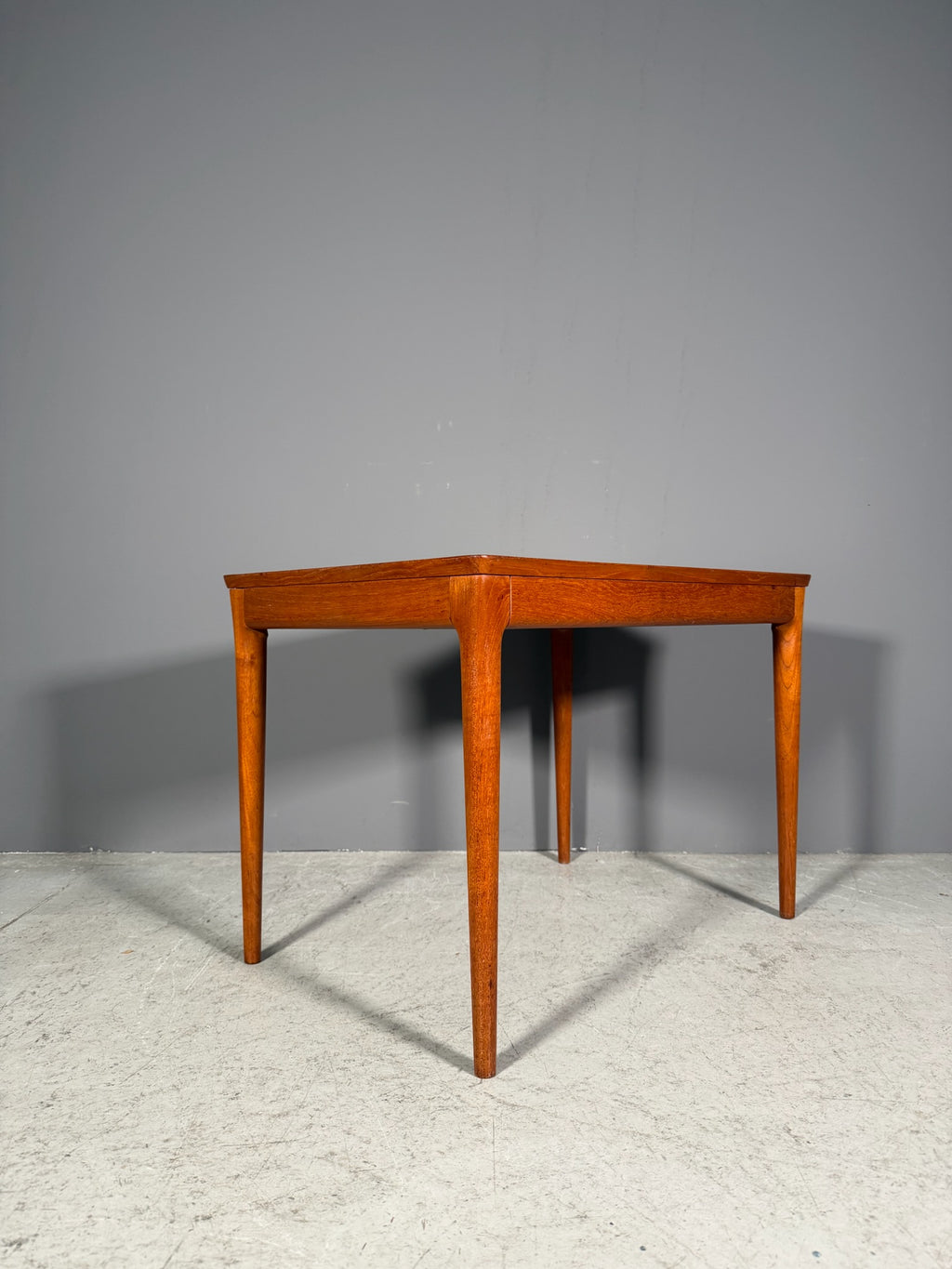 Tavolino danese in teak