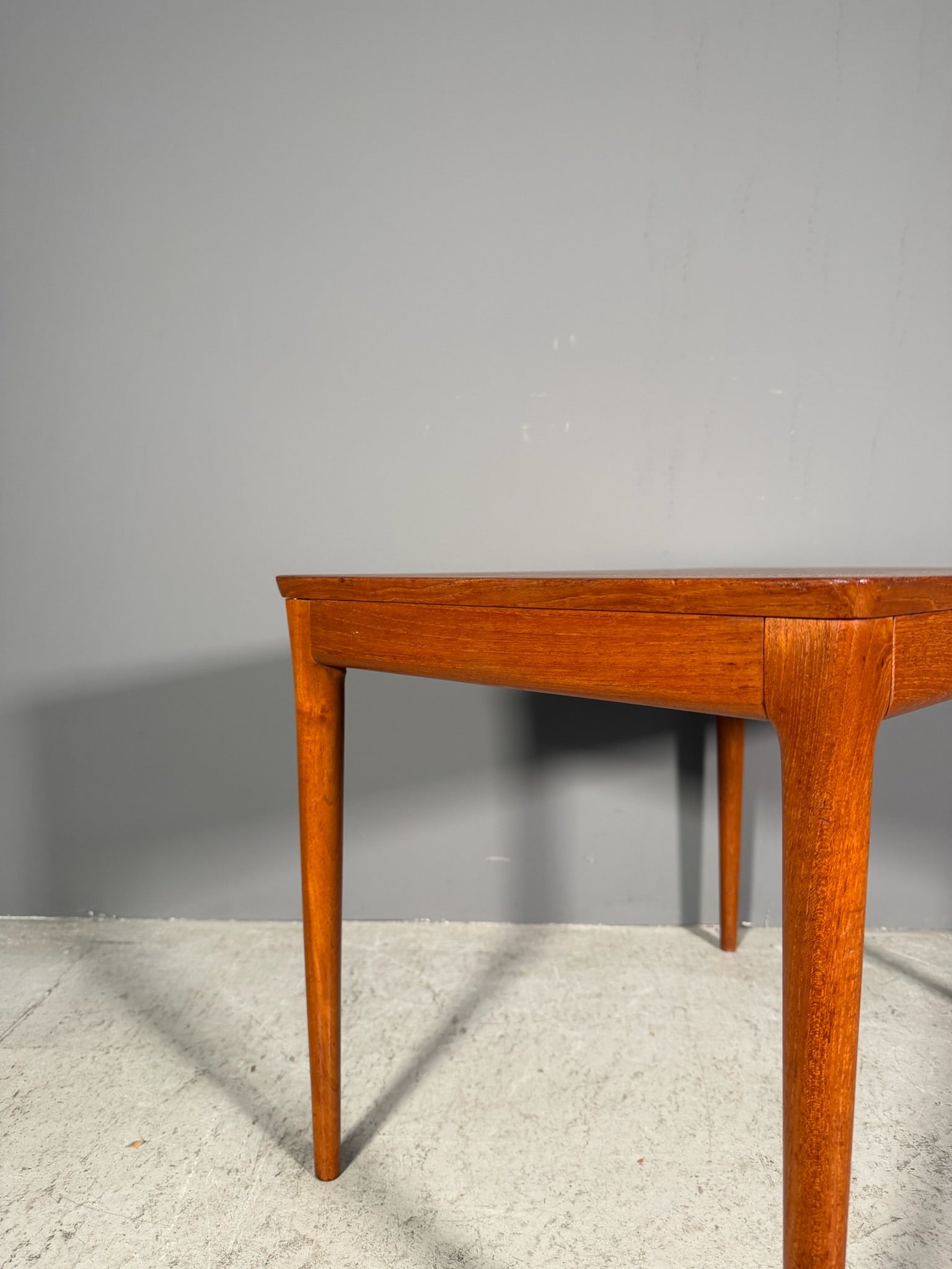 Tavolino danese in teak