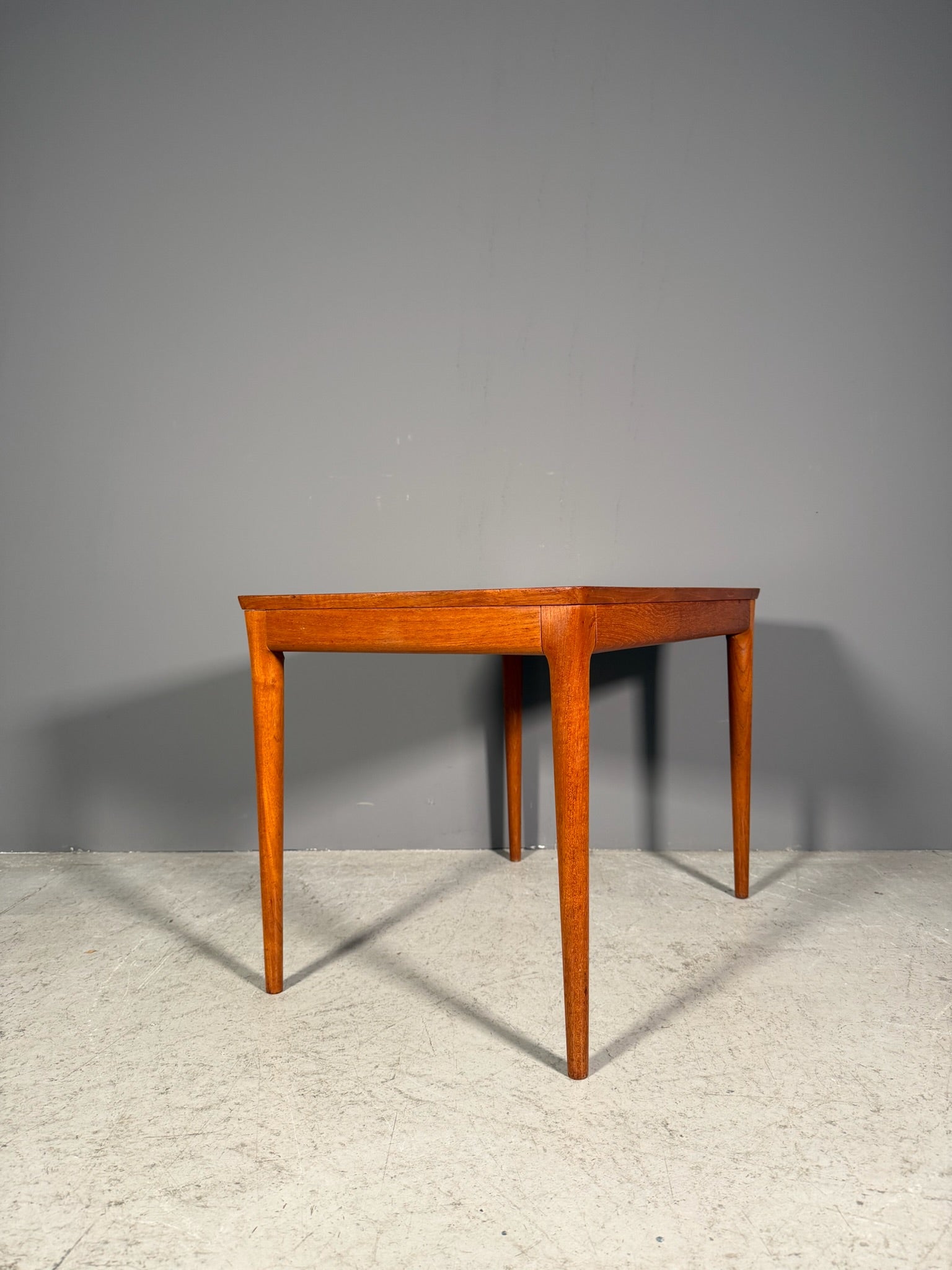 Tavolino danese in teak