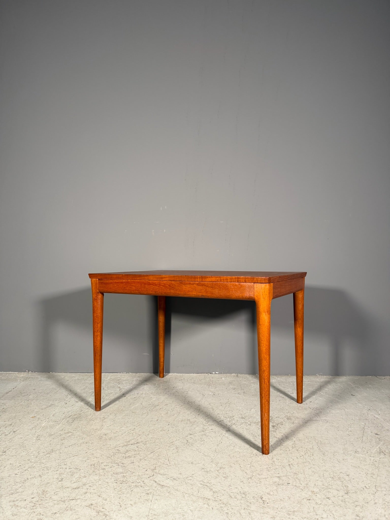 Tavolino danese in teak