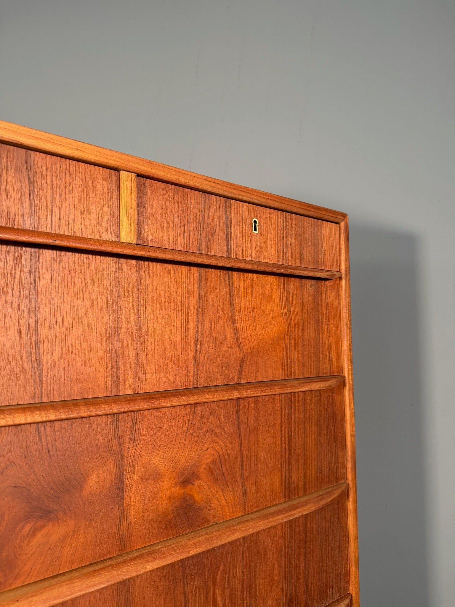 Cassettiera in teak