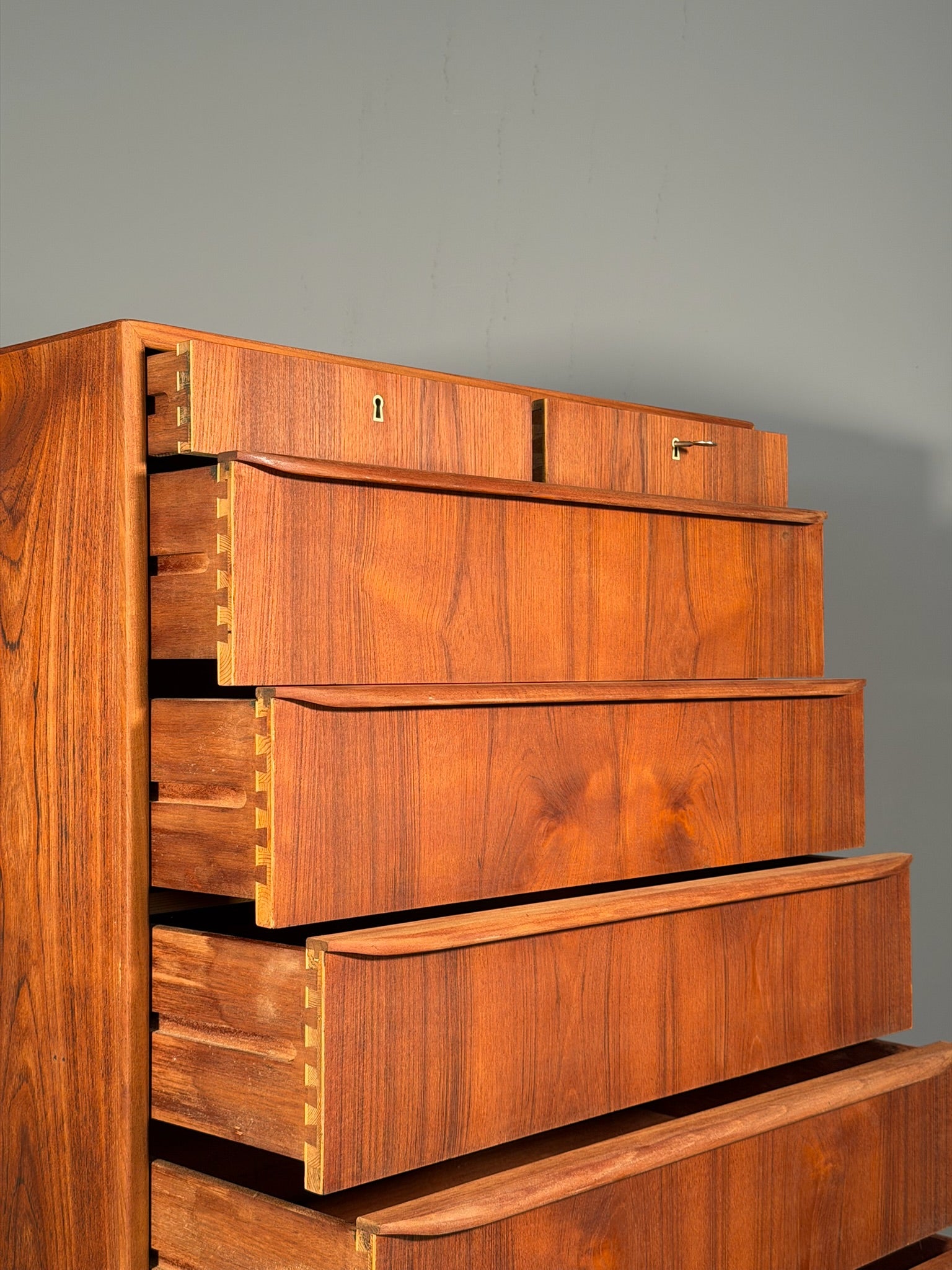 Cassettiera in teak