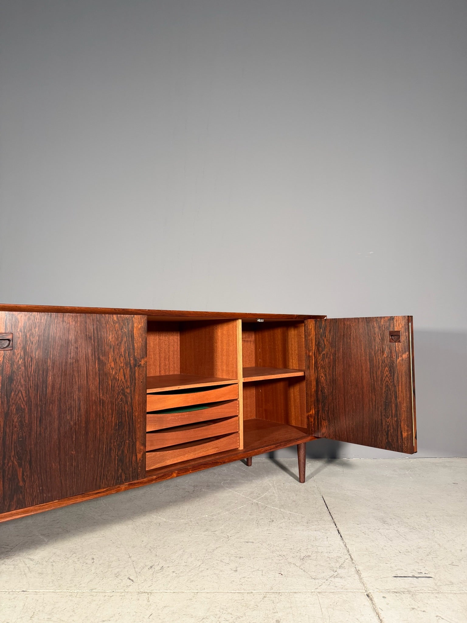 Sideboard in palissandro di Erik Brouer