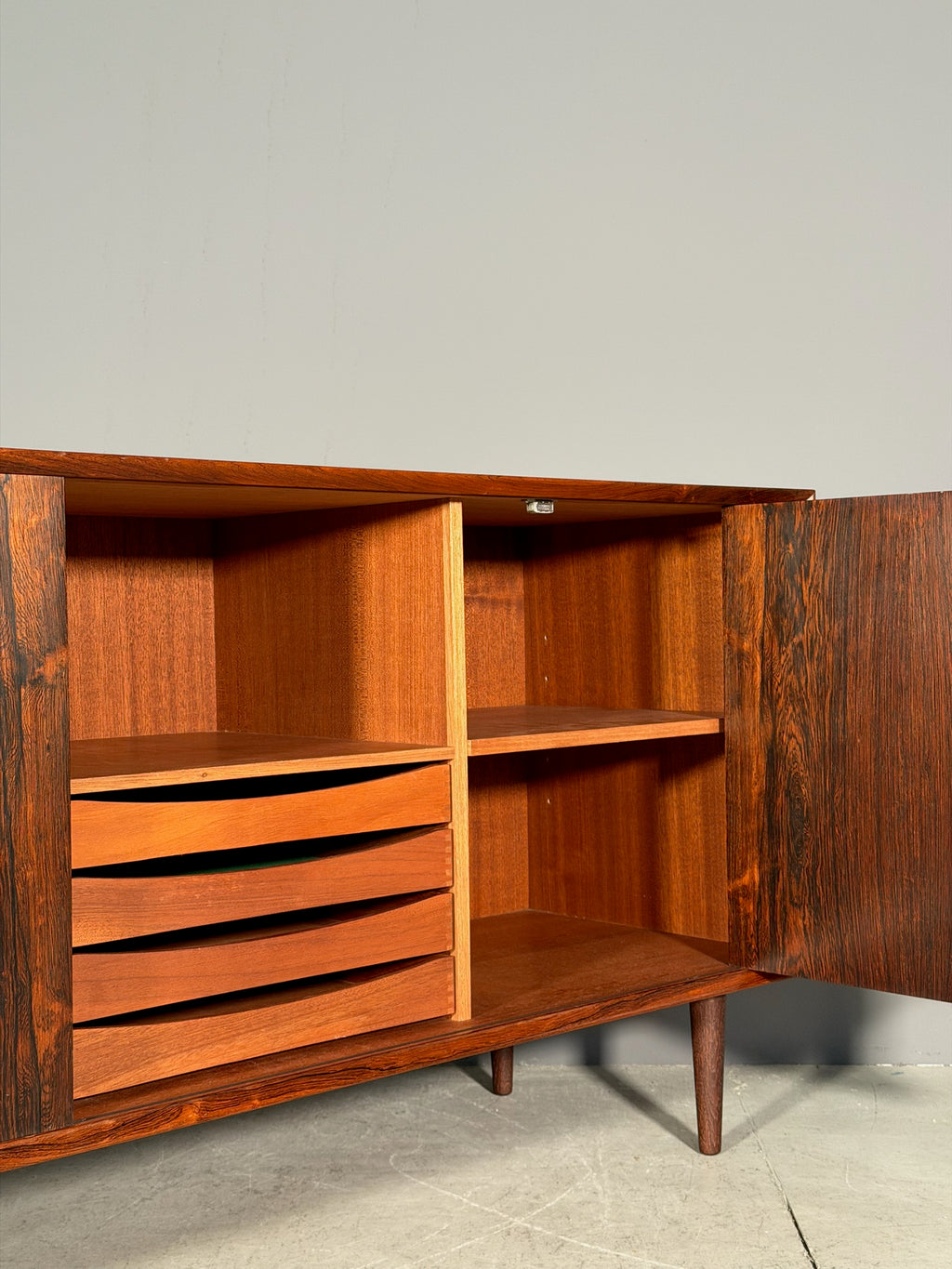 Sideboard in palissandro di Erik Brouer