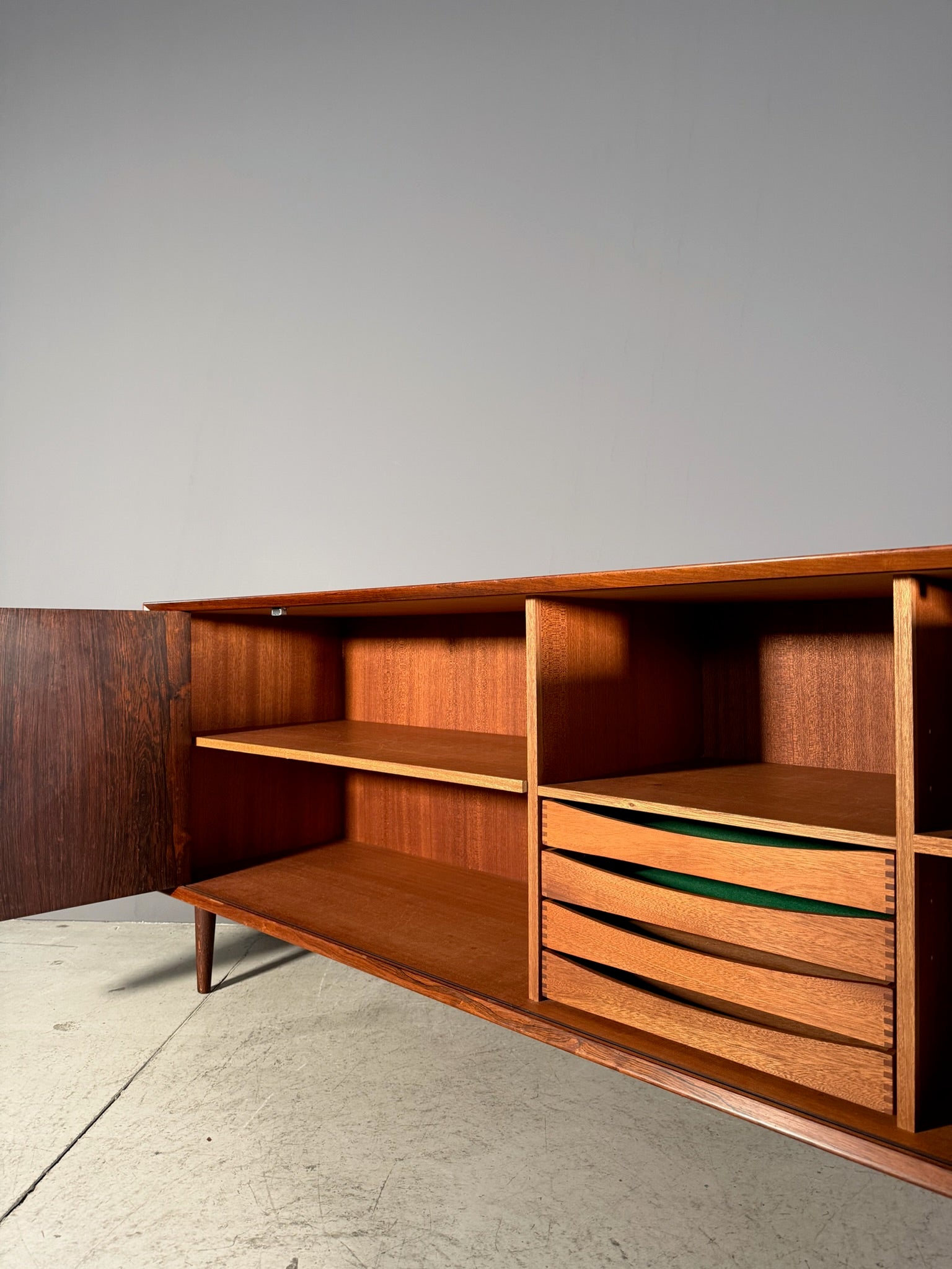 Sideboard in palissandro di Erik Brouer