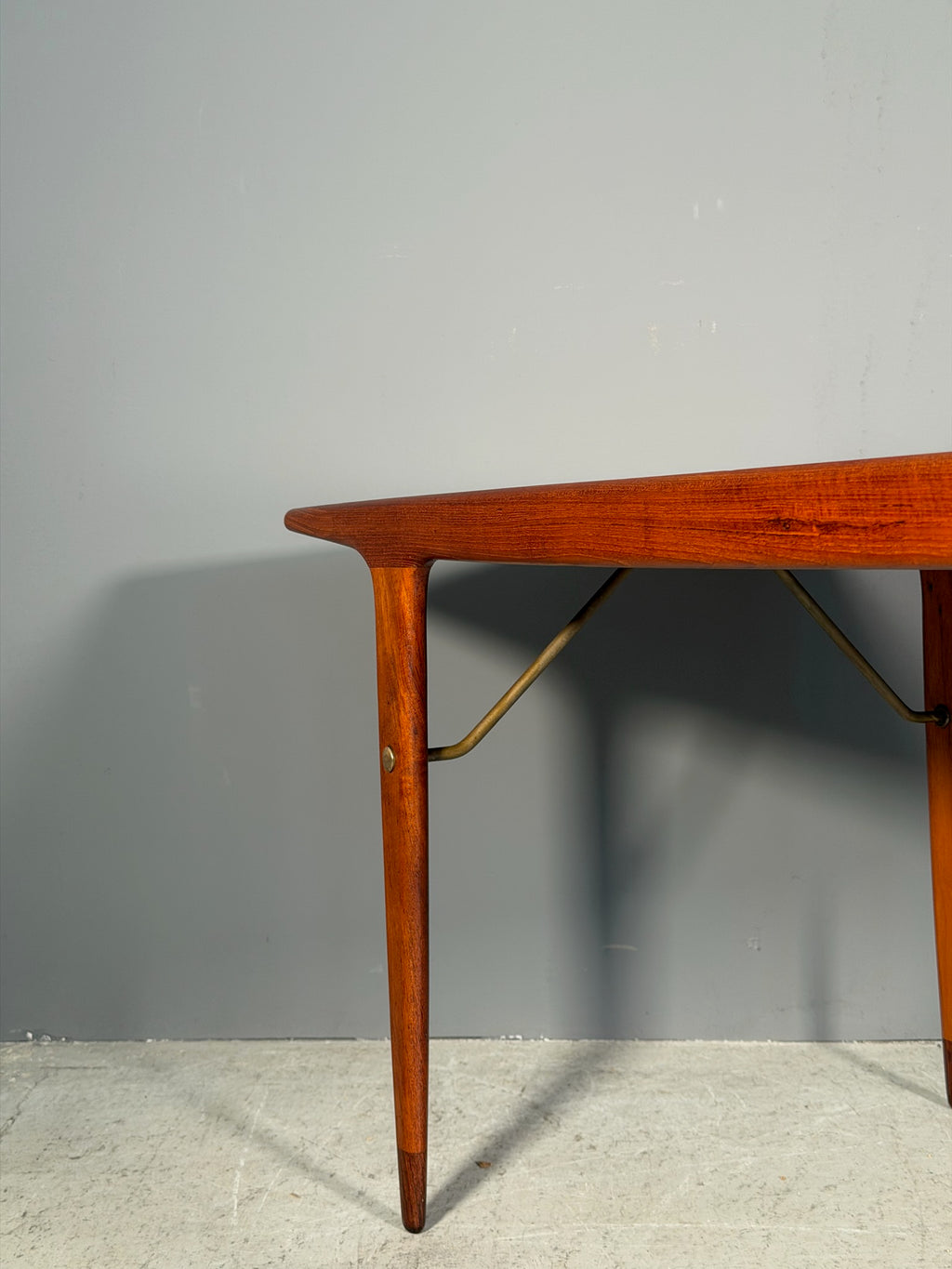 Tavolino in teak di Johannes Andersen