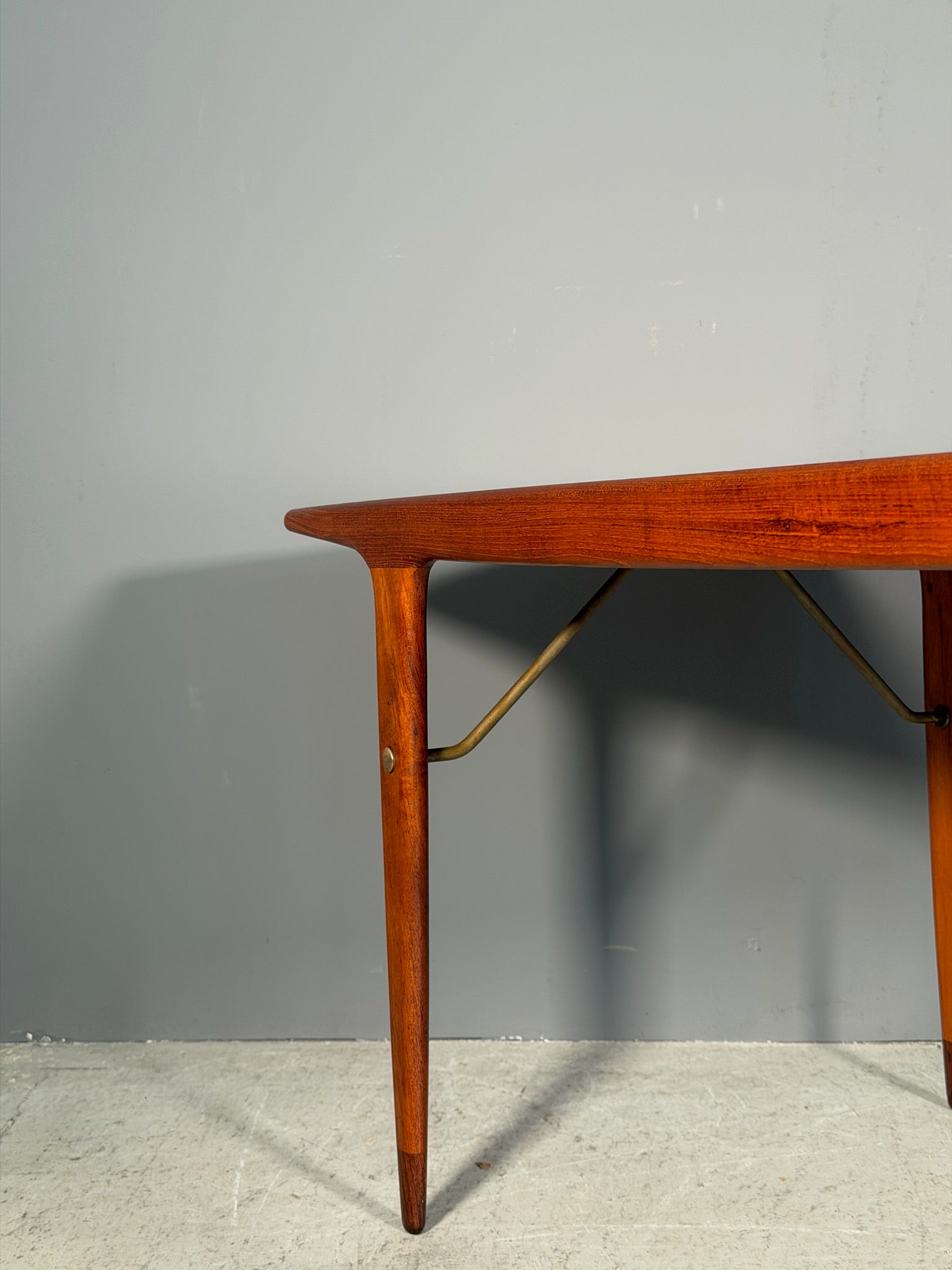 Tavolino in teak di Johannes Andersen