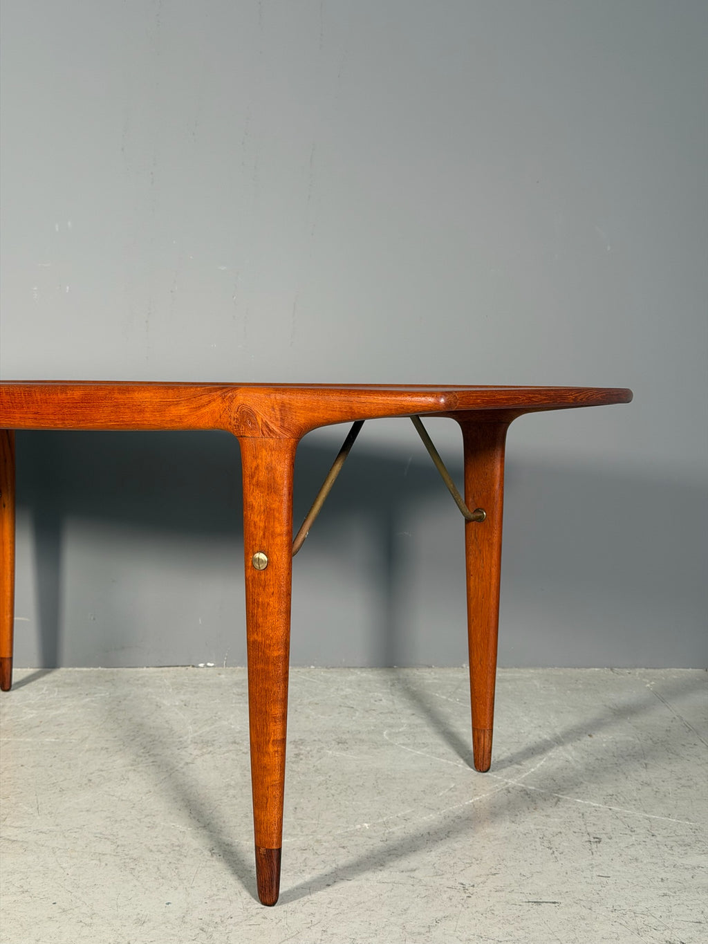 Tavolino in teak di Johannes Andersen