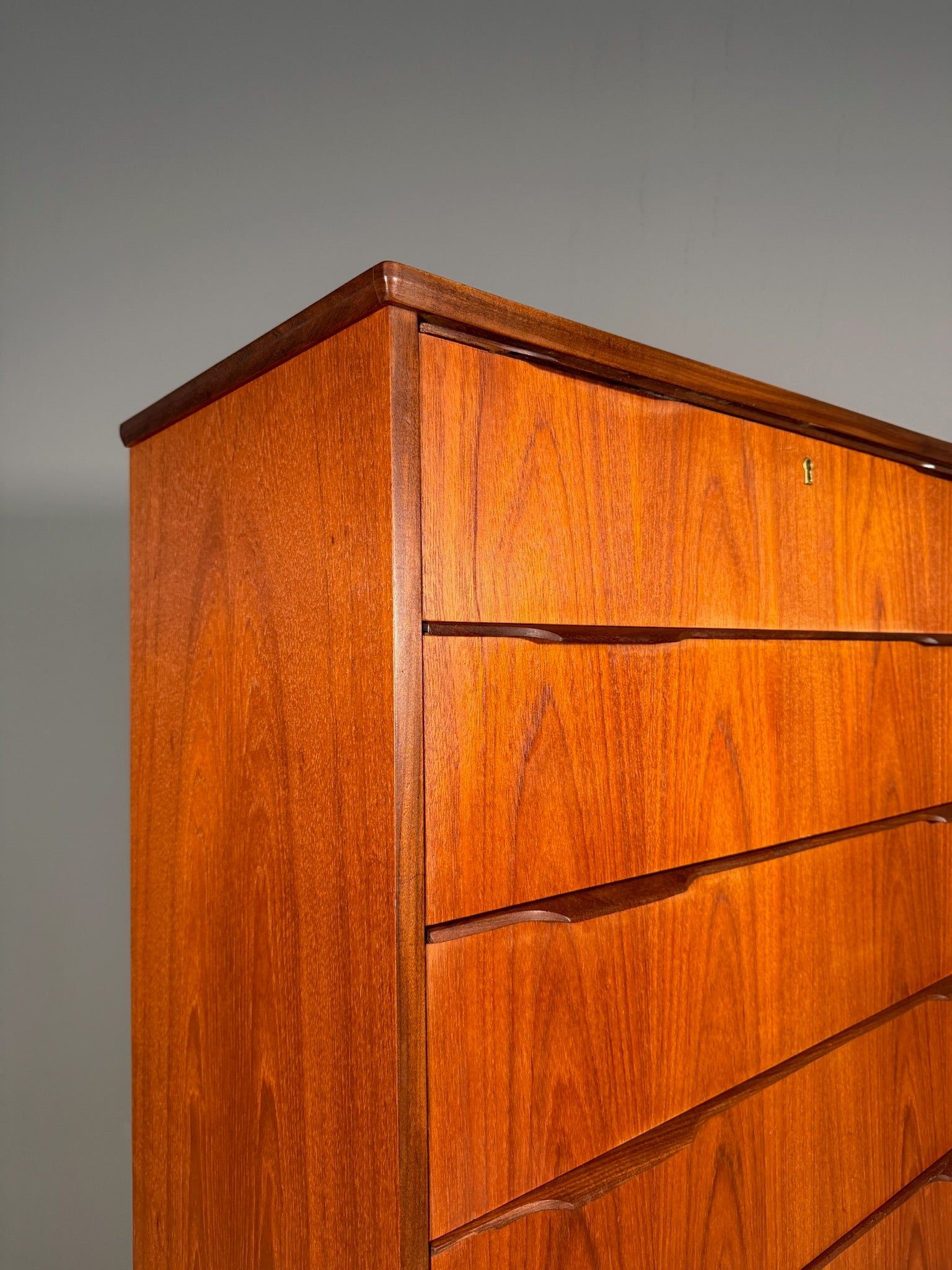 Cassettiera in teak