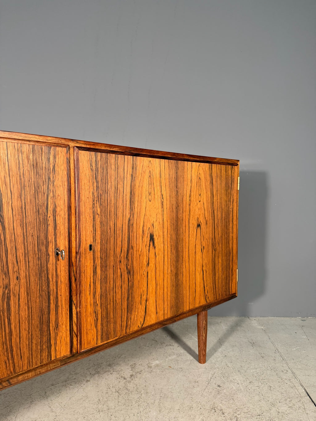 Sideboard in palissandro di Poul Hundevad