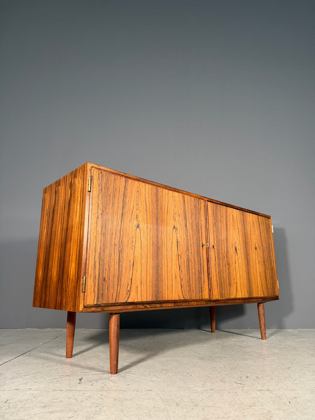 Sideboard in palissandro di Poul Hundevad