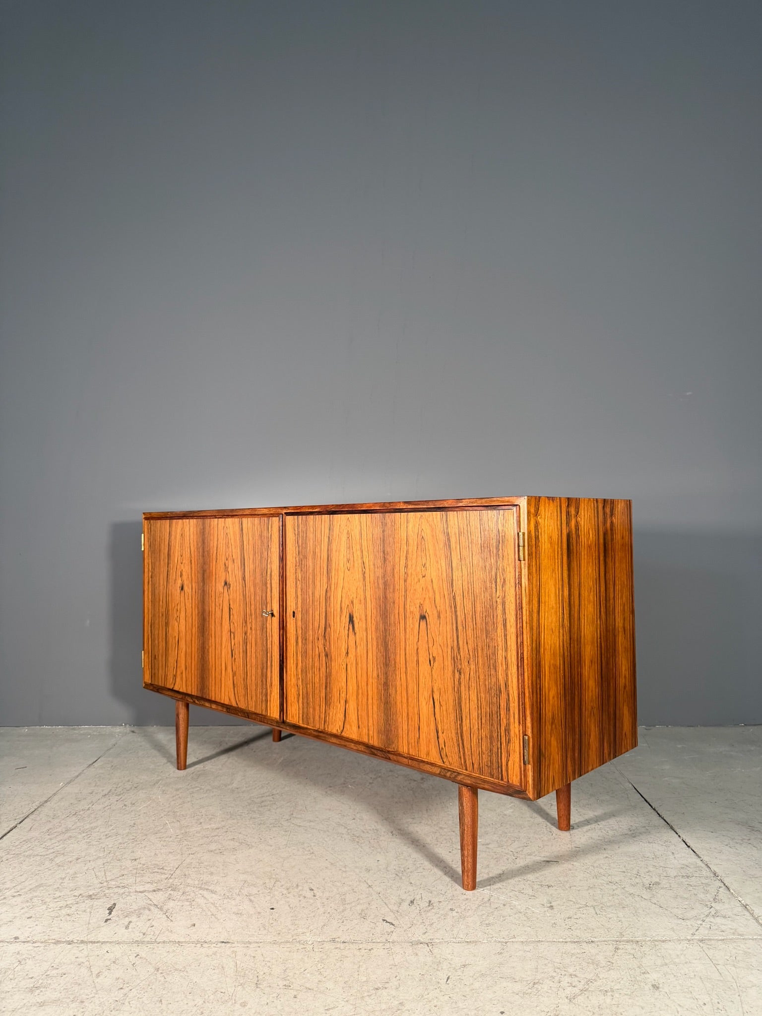 Sideboard in palissandro di Poul Hundevad
