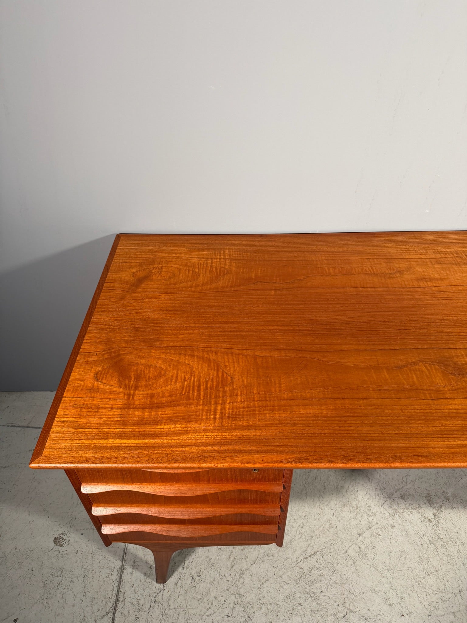 Scrivania danese in teak