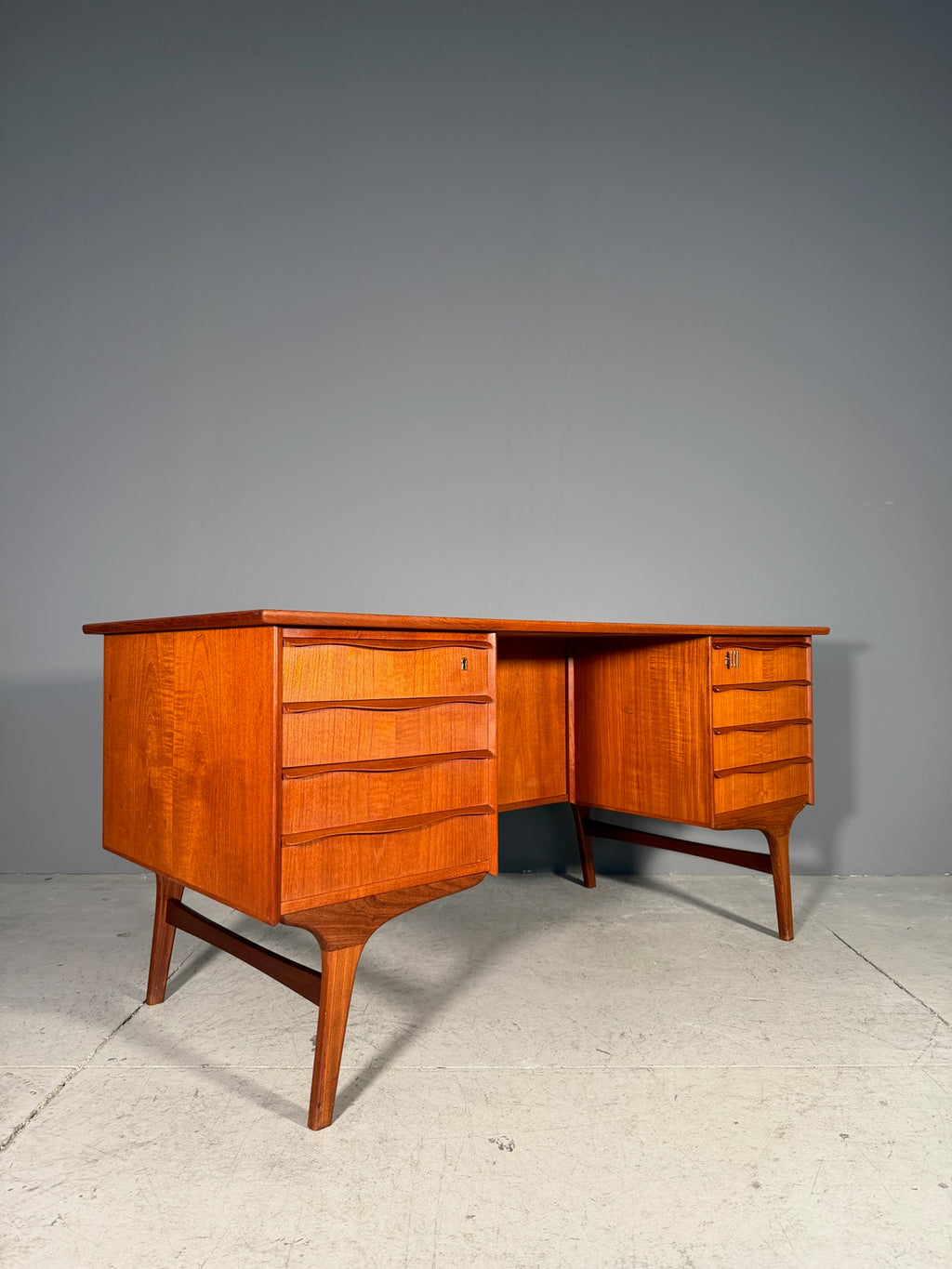 Scrivania danese in teak