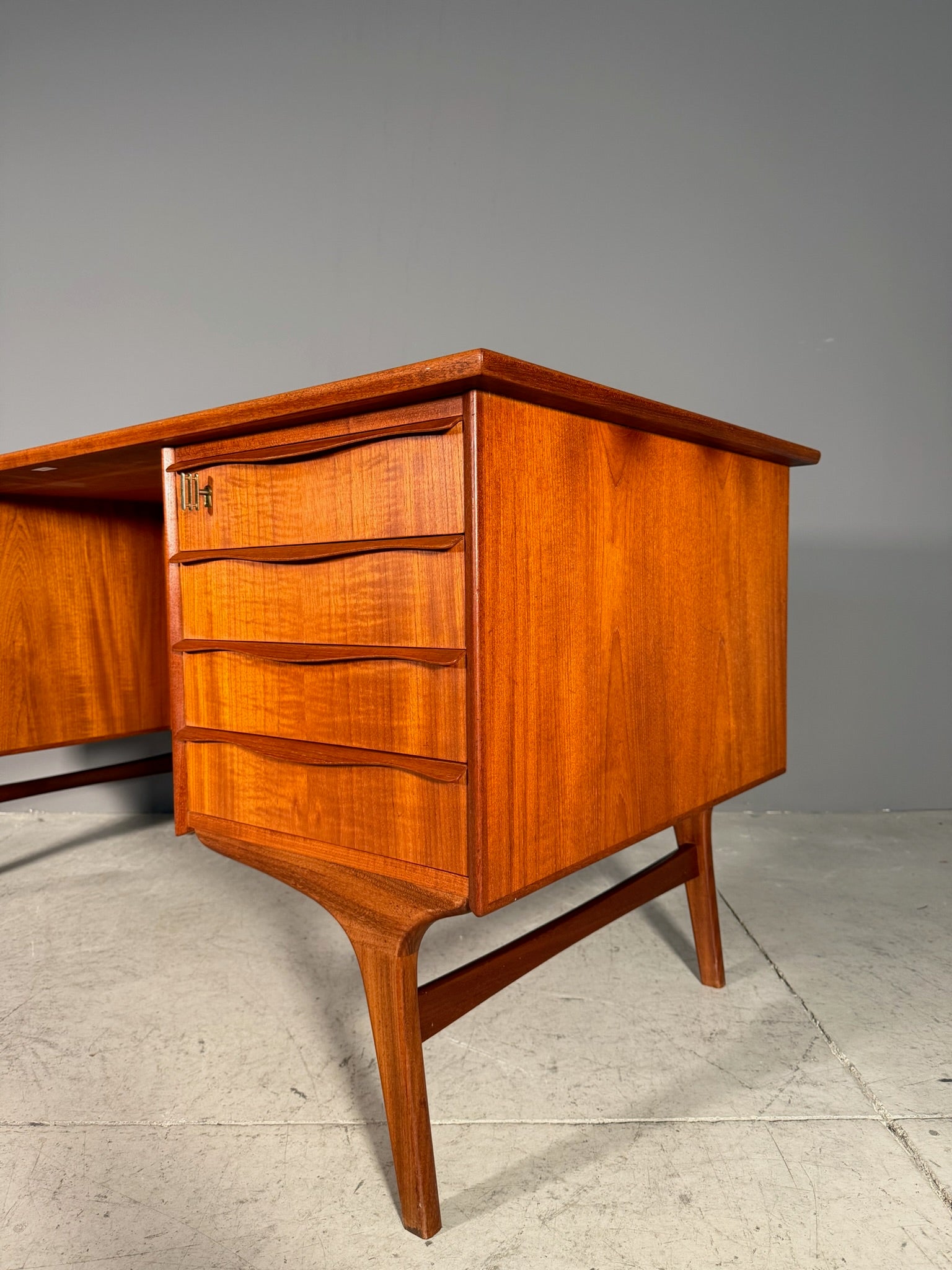 Scrivania danese in teak