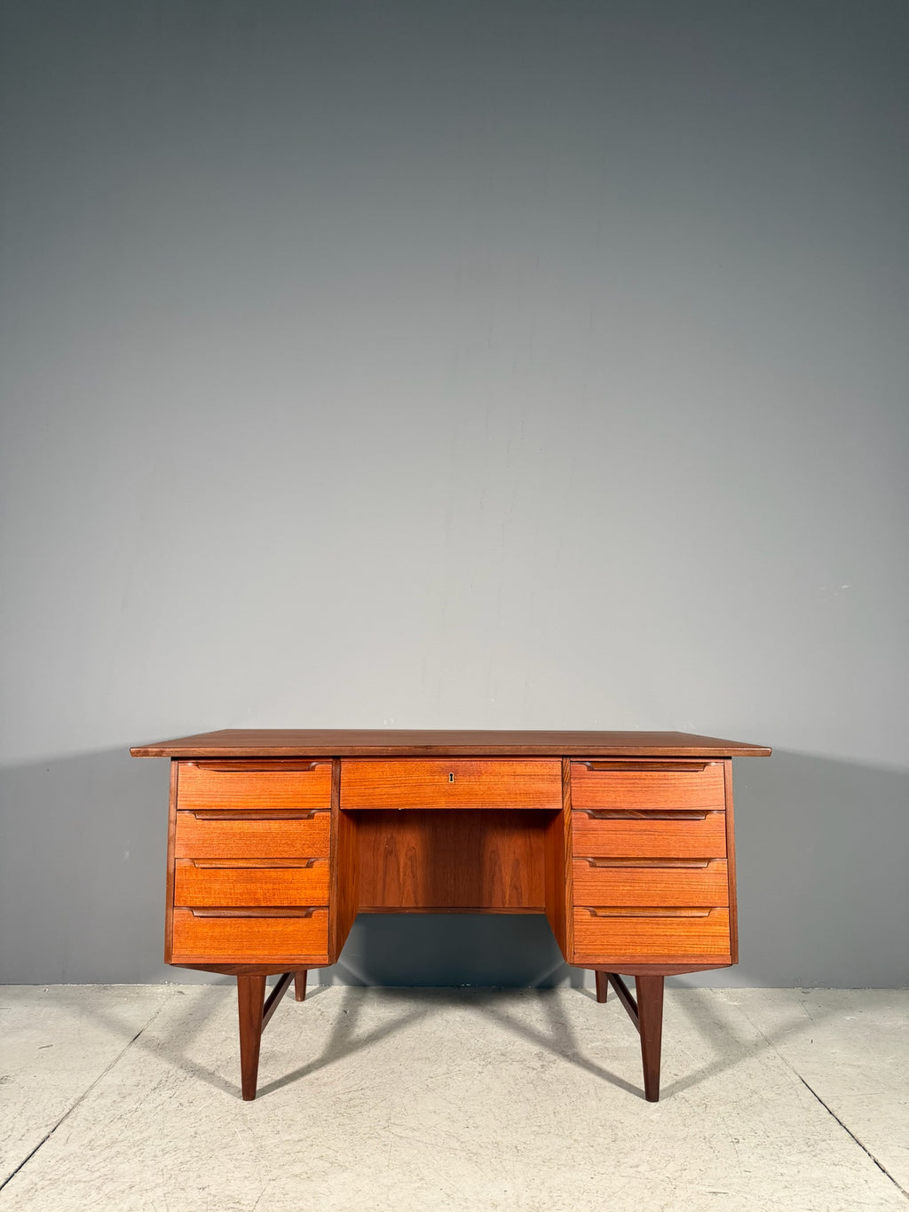 Scrivania danese in teak