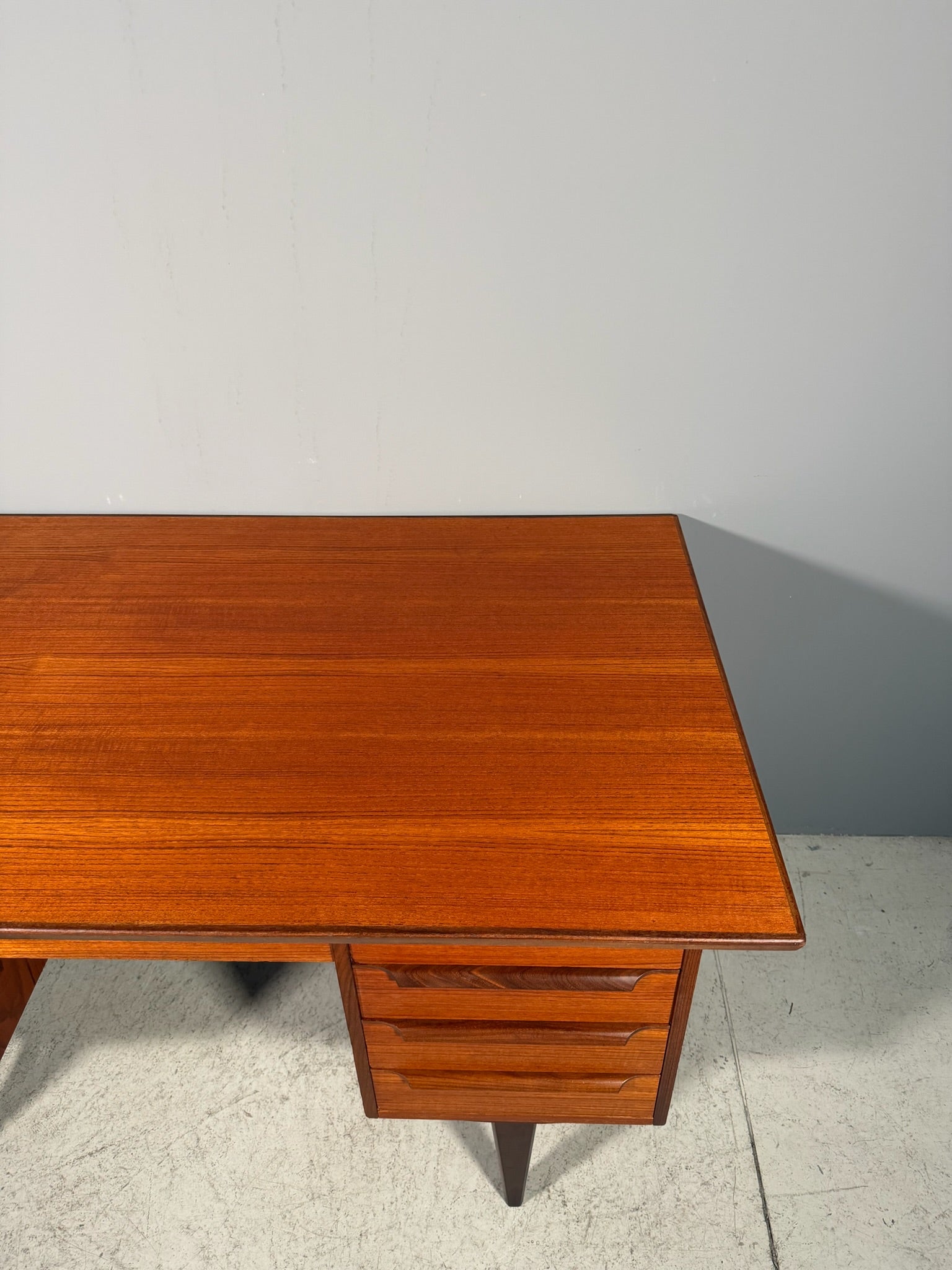 Scrivania danese in teak