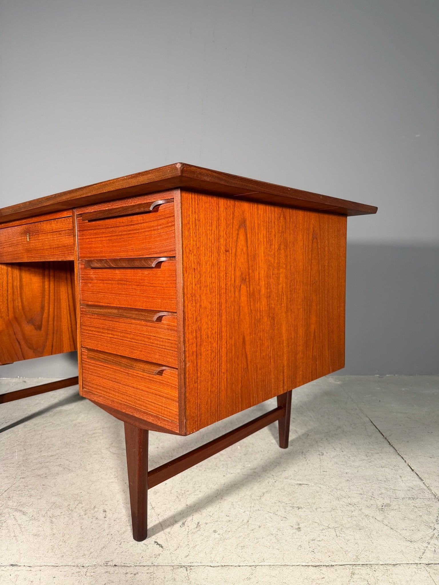Scrivania danese in teak