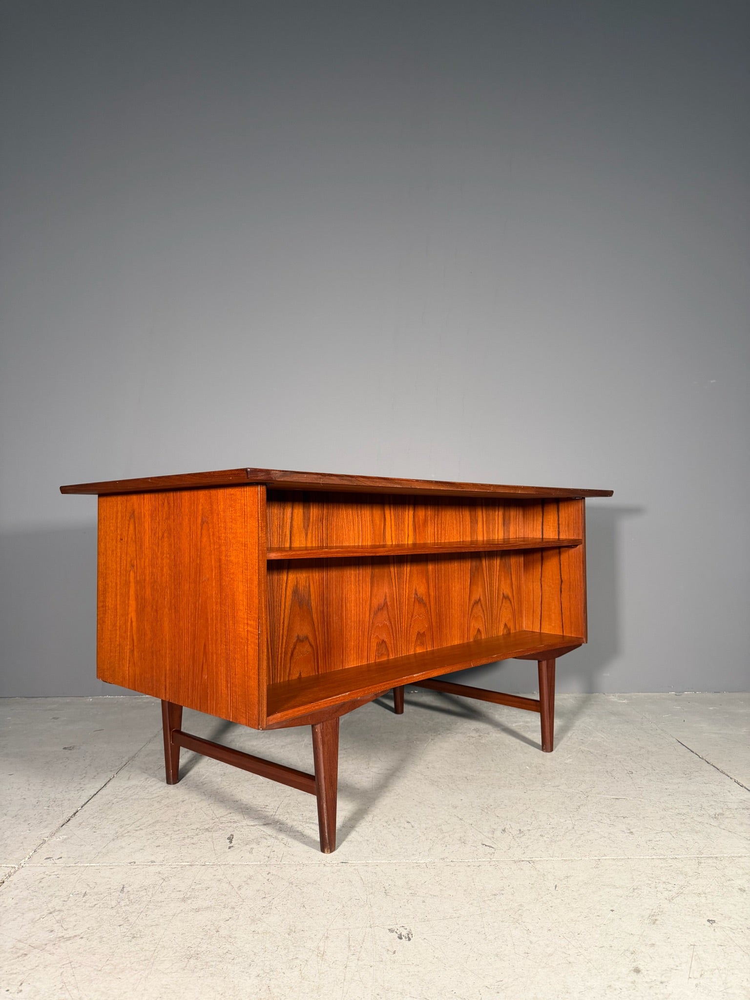 Scrivania danese in teak