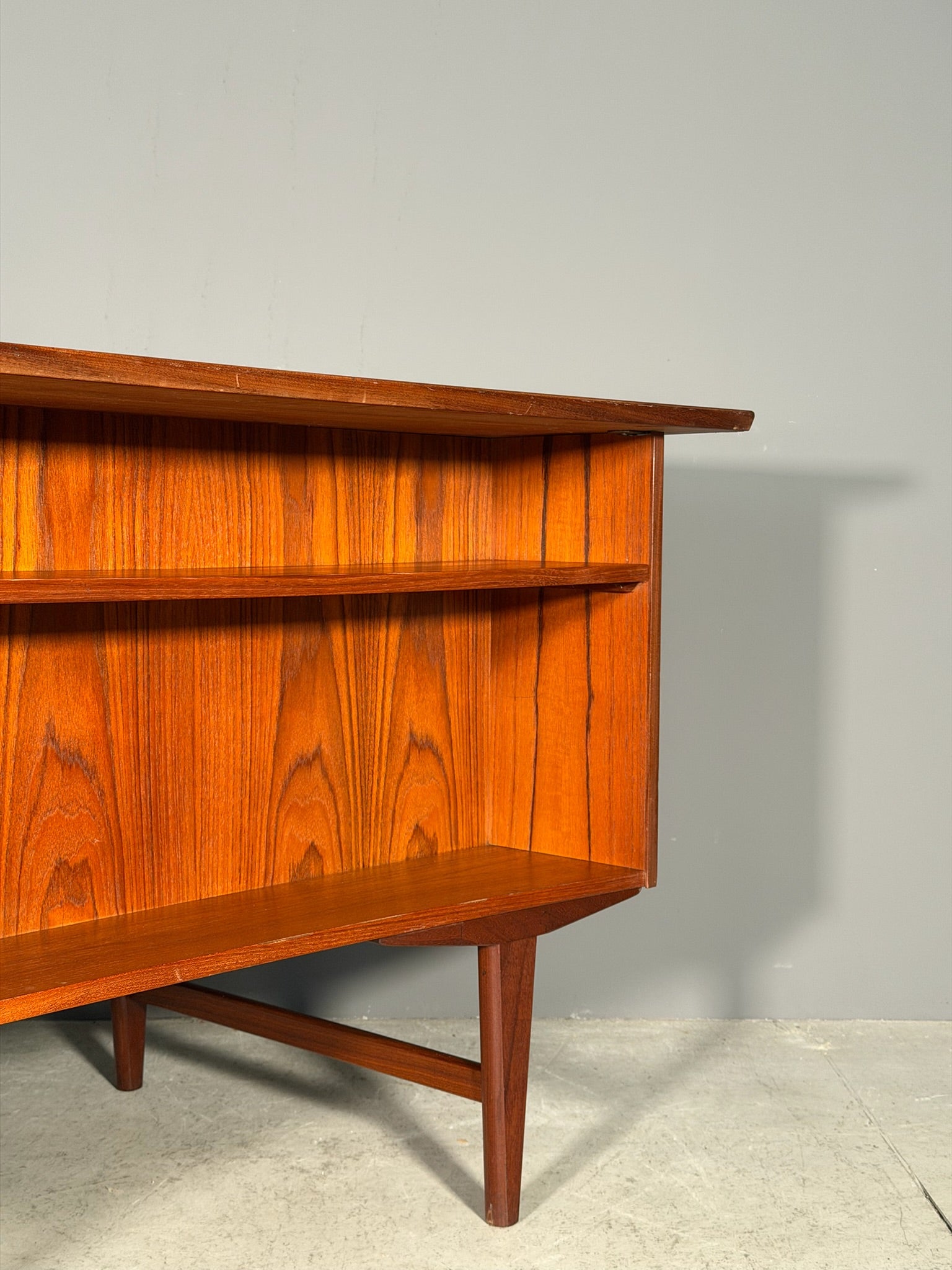Scrivania danese in teak
