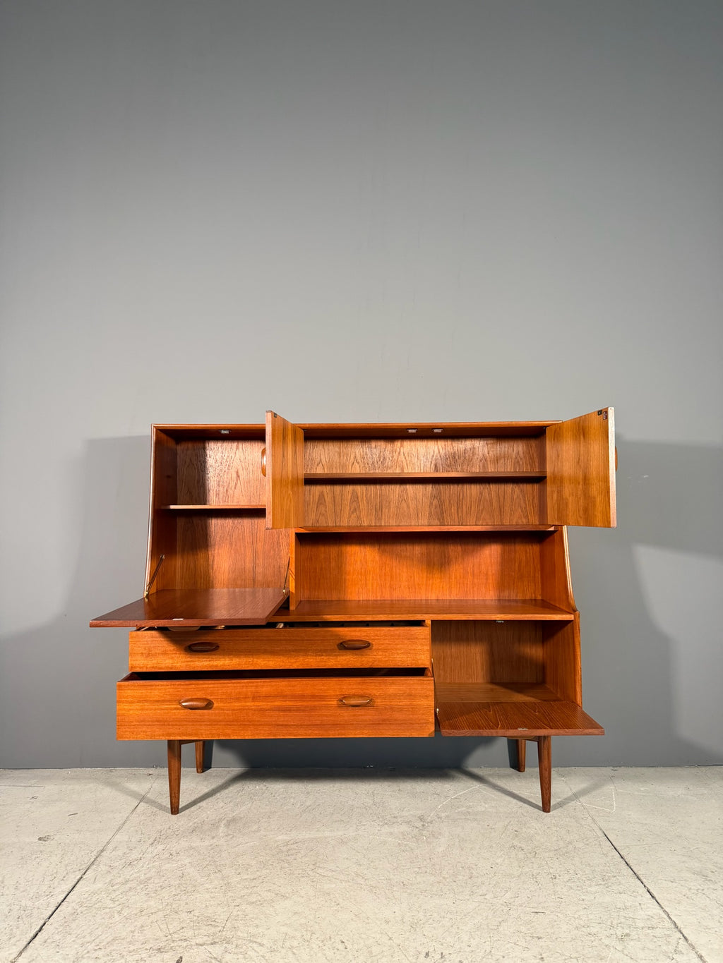 Credenza Anni 60 in teak