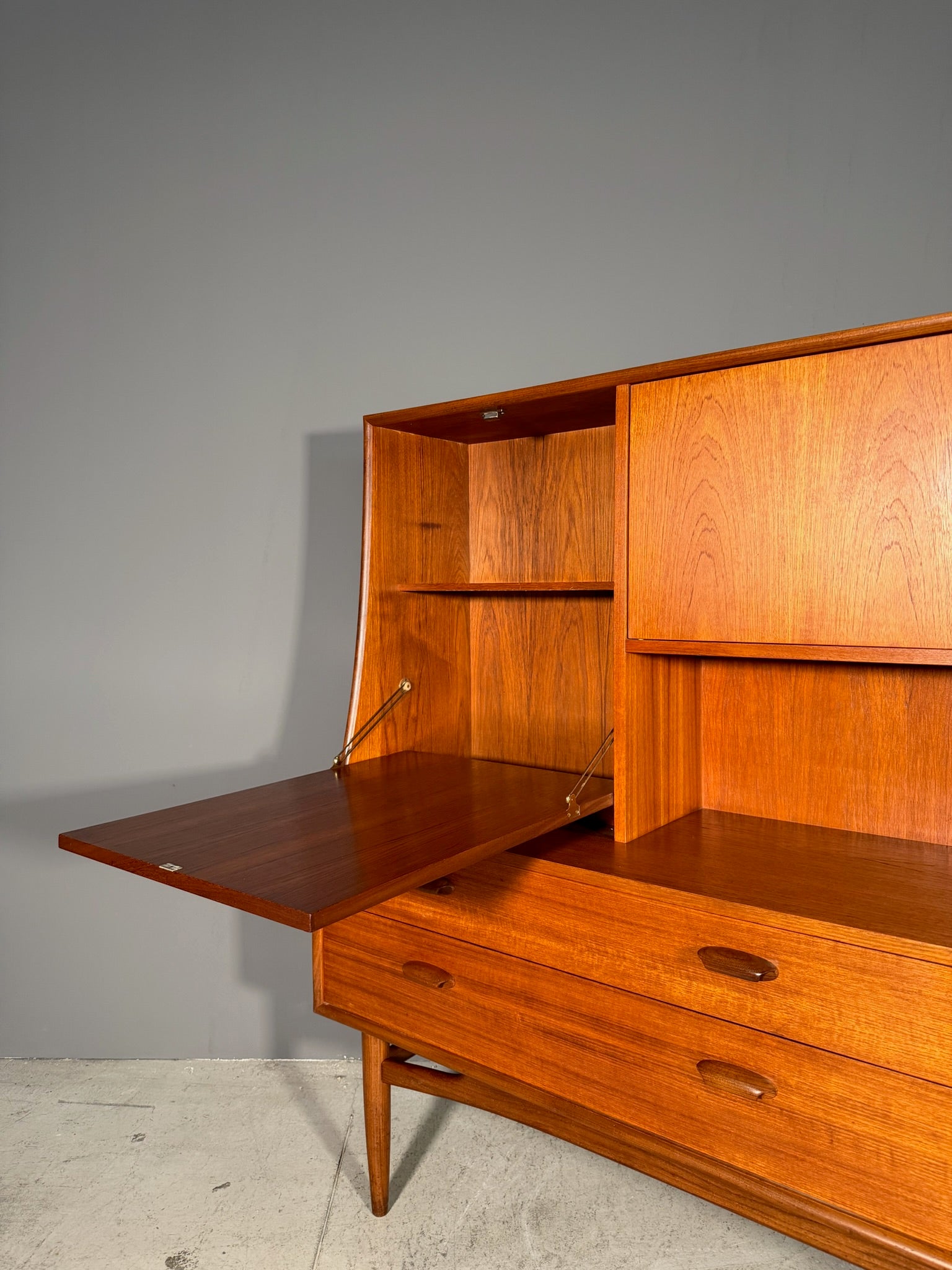 Credenza Anni 60 in teak