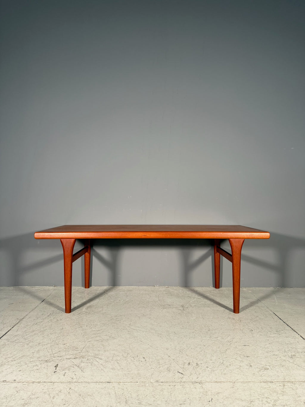 Tavolino danese in teak