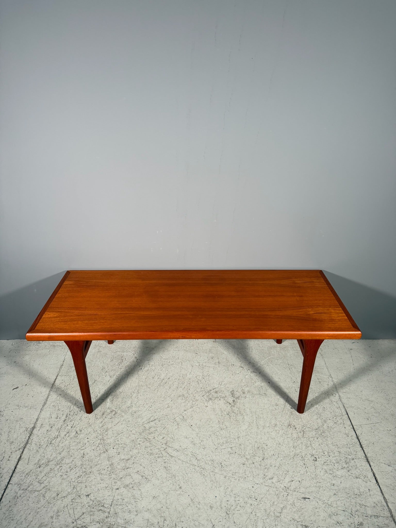 Tavolino danese in teak