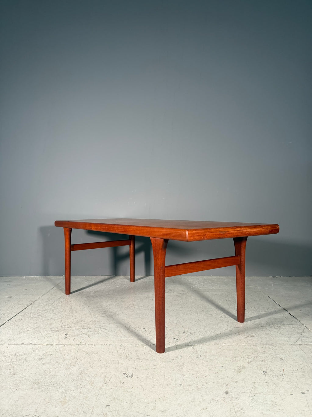 Tavolino danese in teak