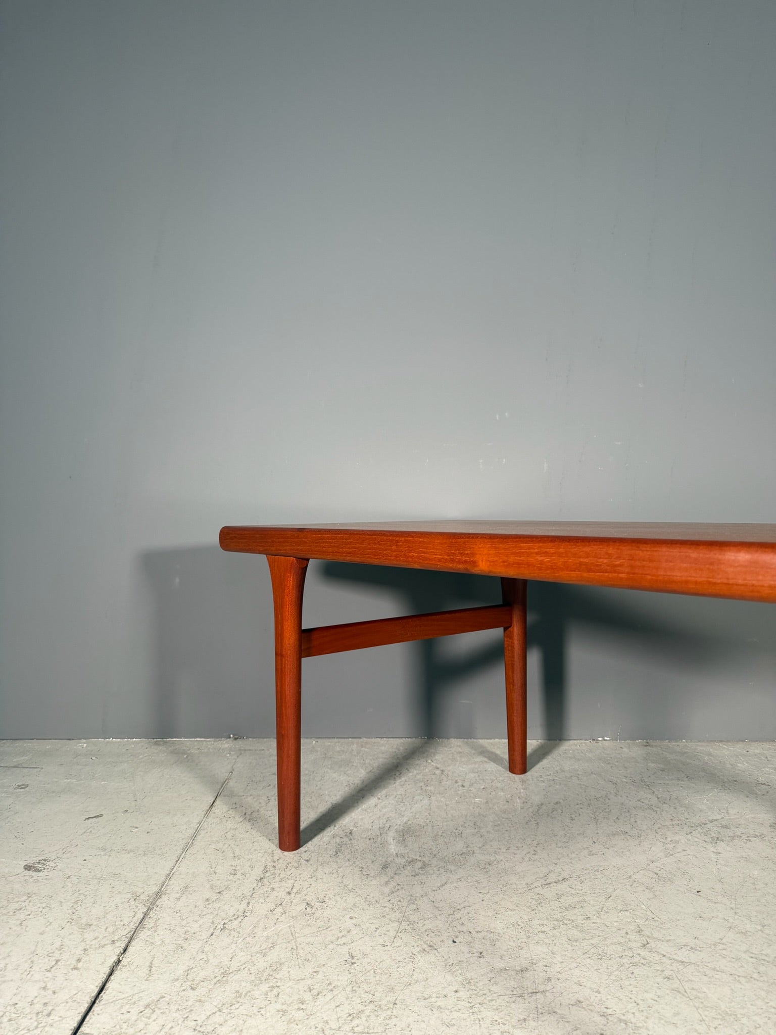Tavolino danese in teak