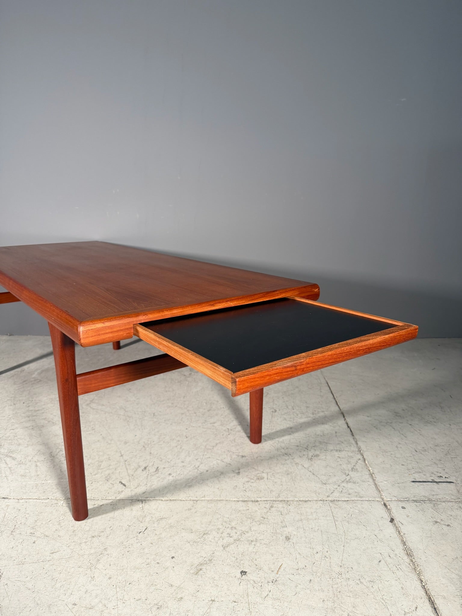Tavolino danese in teak
