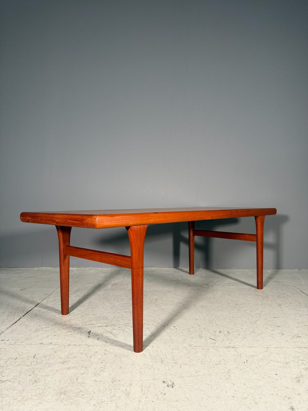 Tavolino danese in teak