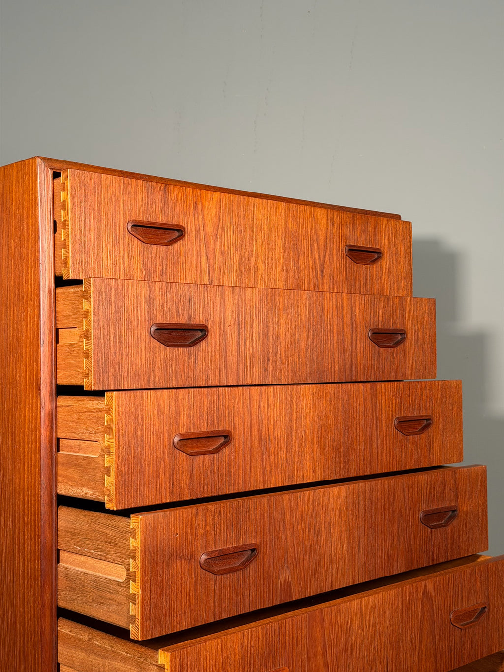 Cassettiera in teak Anni 70