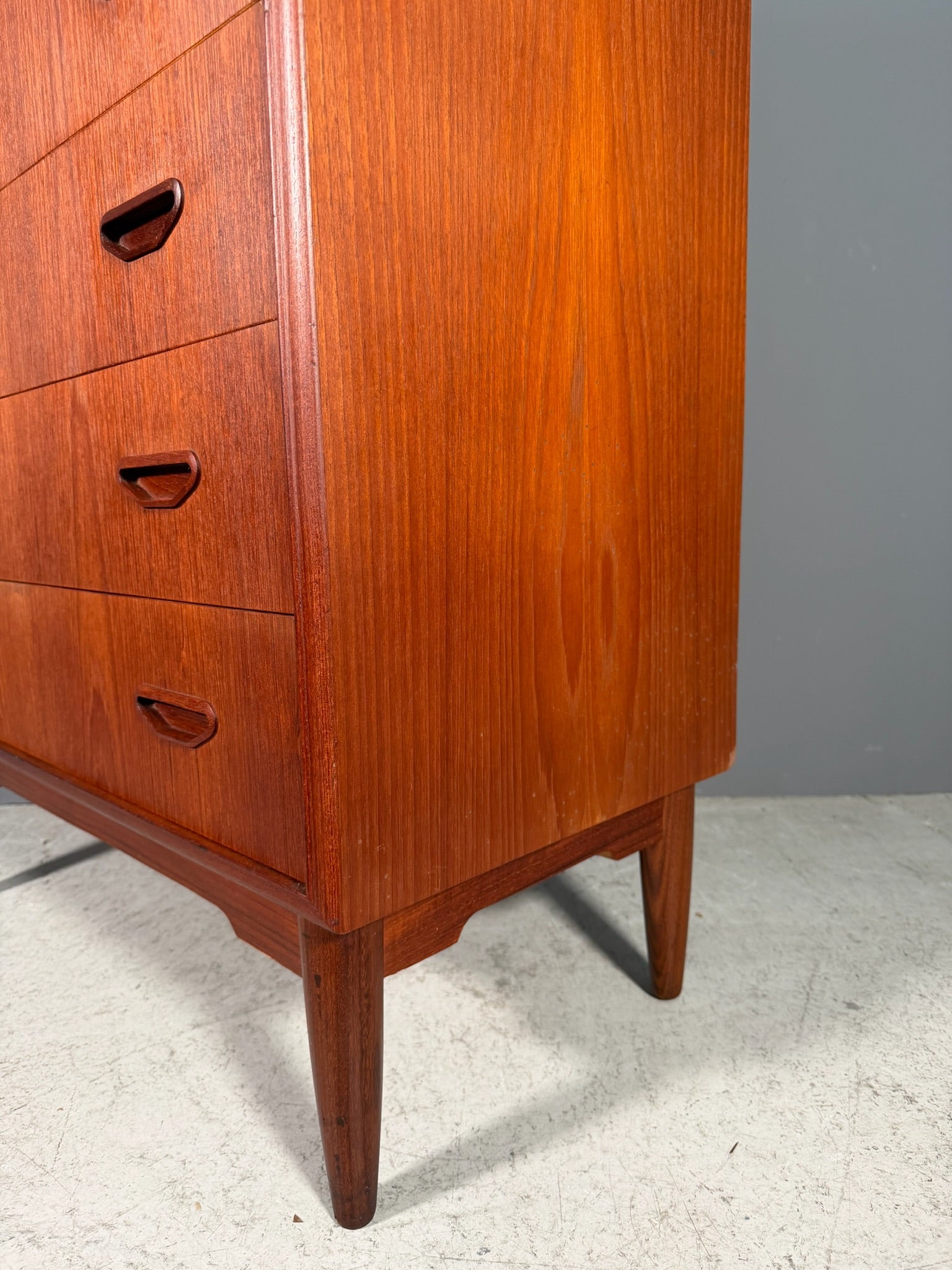 Cassettiera in teak Anni 70