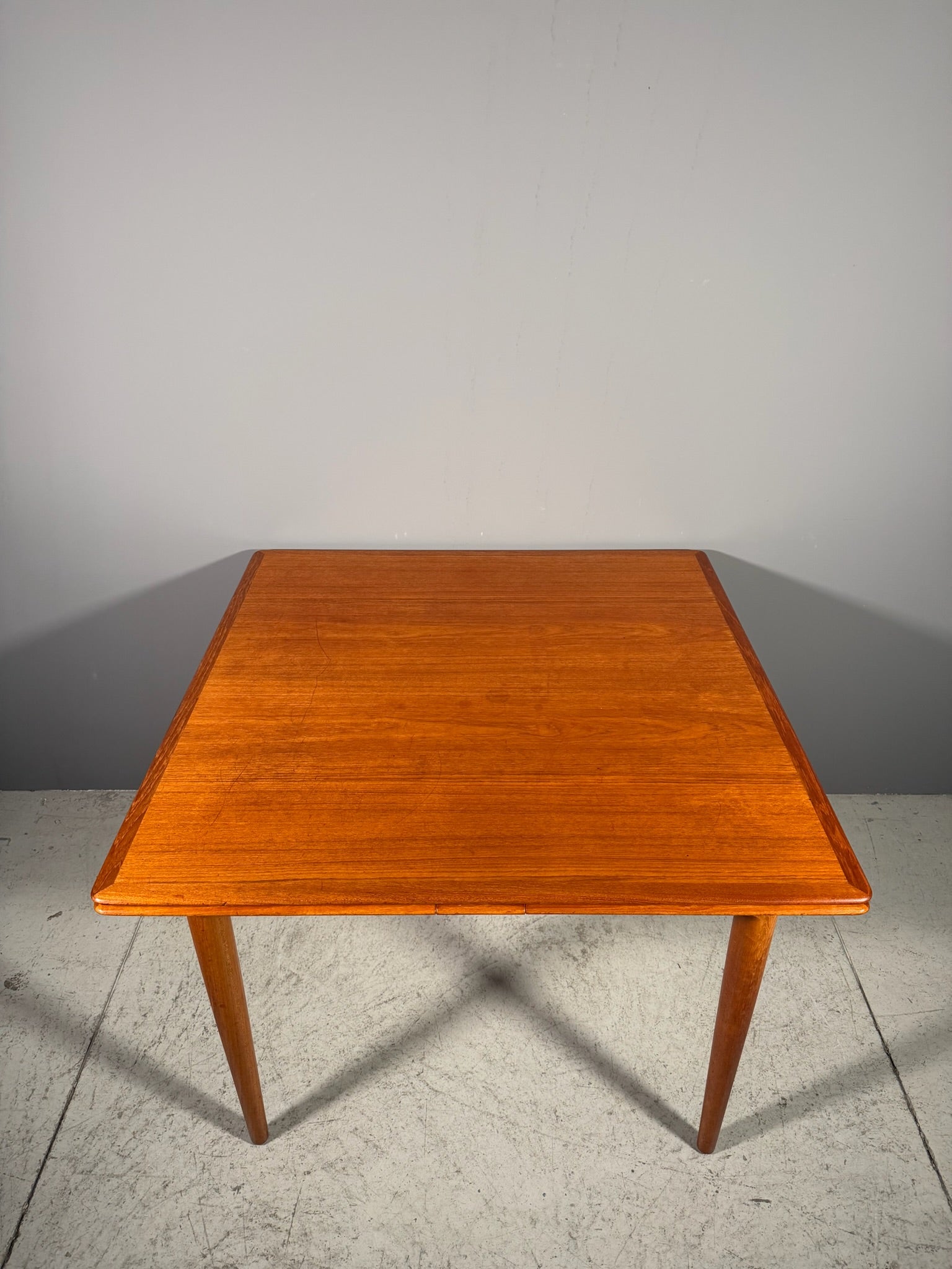 Tavolo quadrato in teak