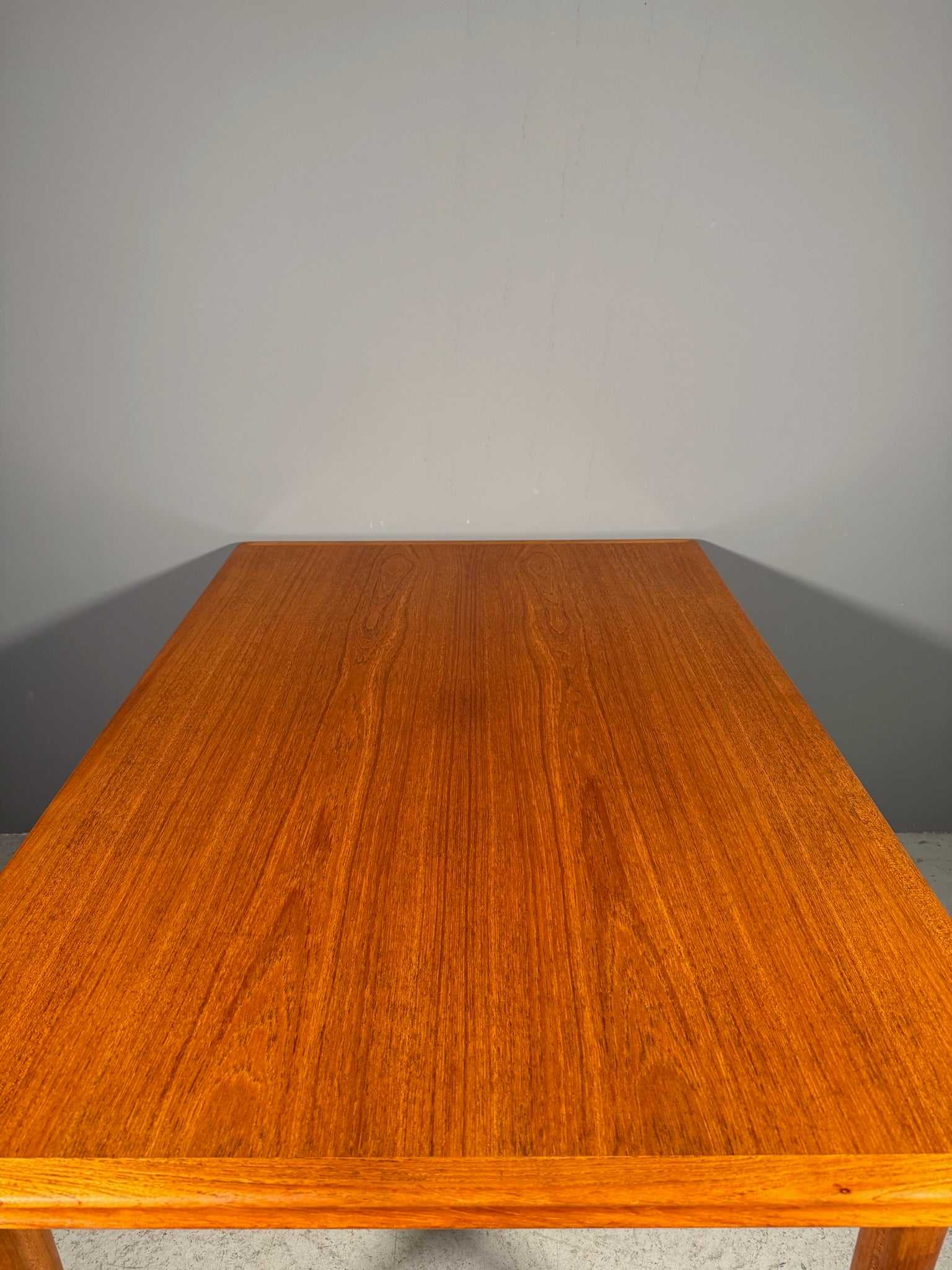 Tavolo a tiro in teak